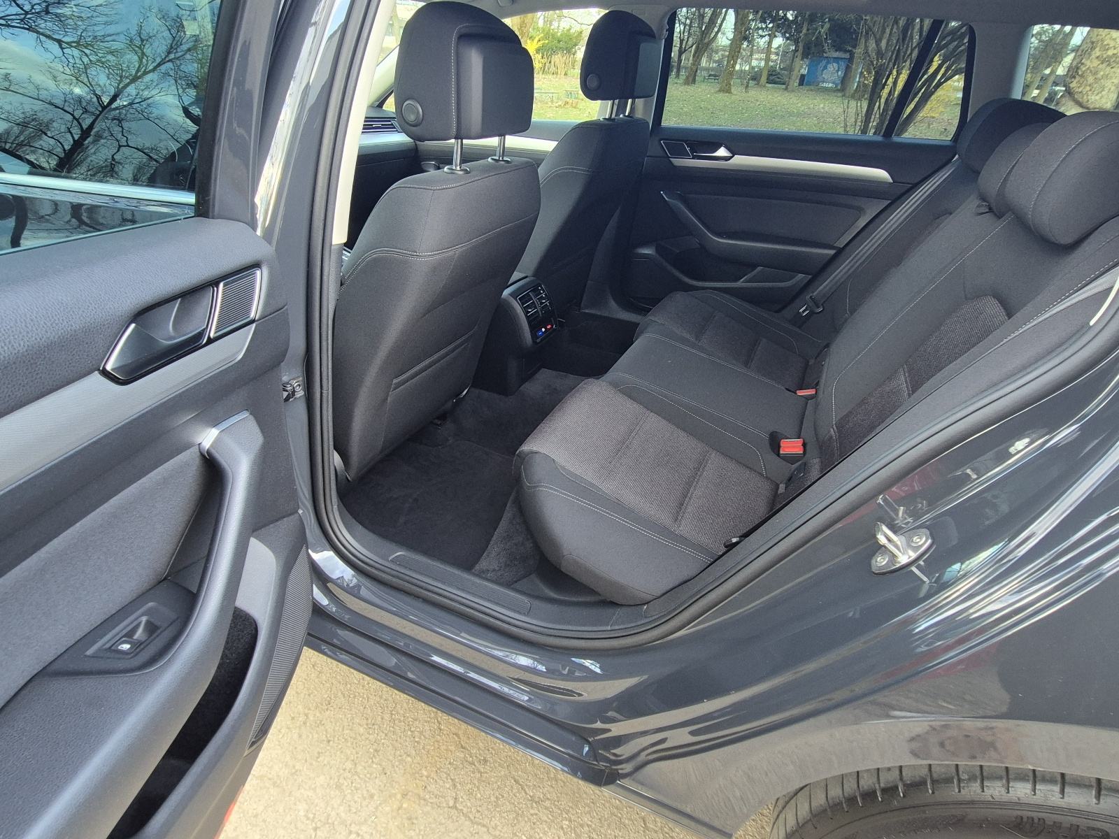VW Passat Variant 2,0 TDI BMT DSG *svi servisi*, fotografija 11