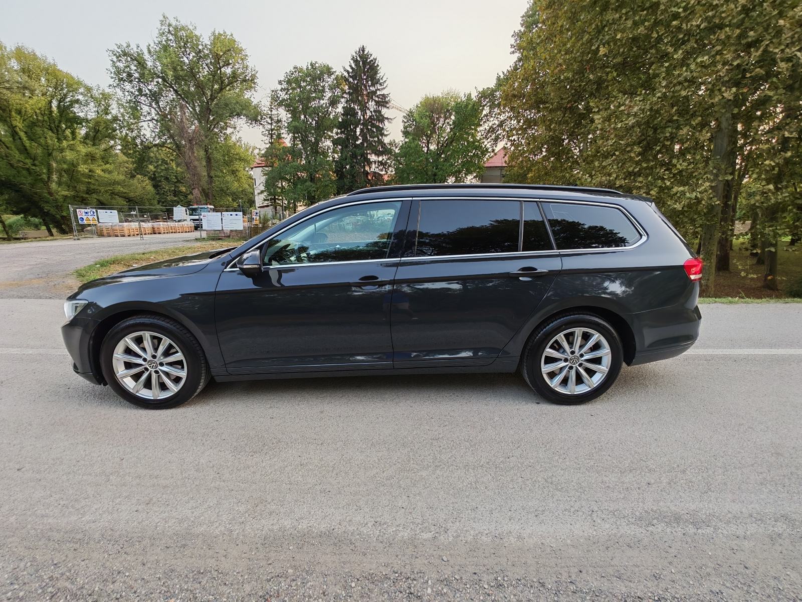 VW Passat Variant 2,0 TDI BMT DSG *svi servisi*, fotografija 6