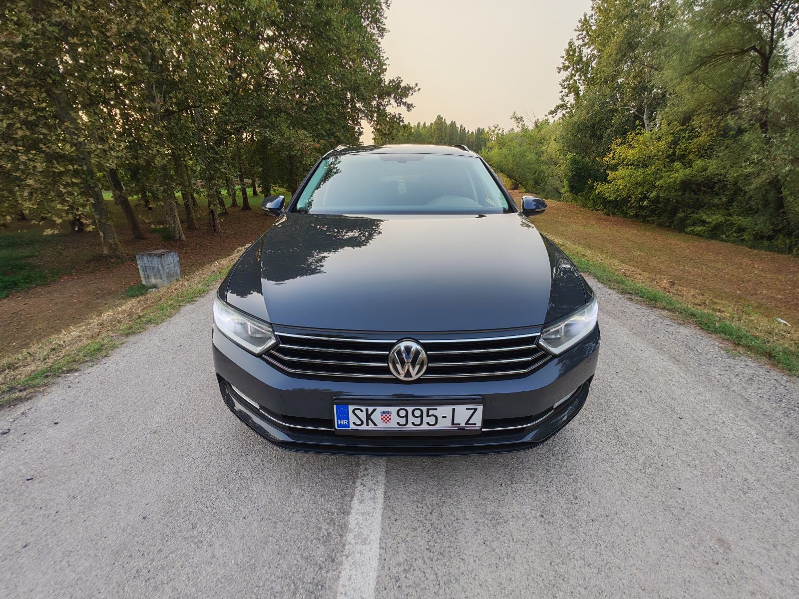 VW Passat Variant 2,0 TDI BMT DSG *svi servisi*, fotografija 13