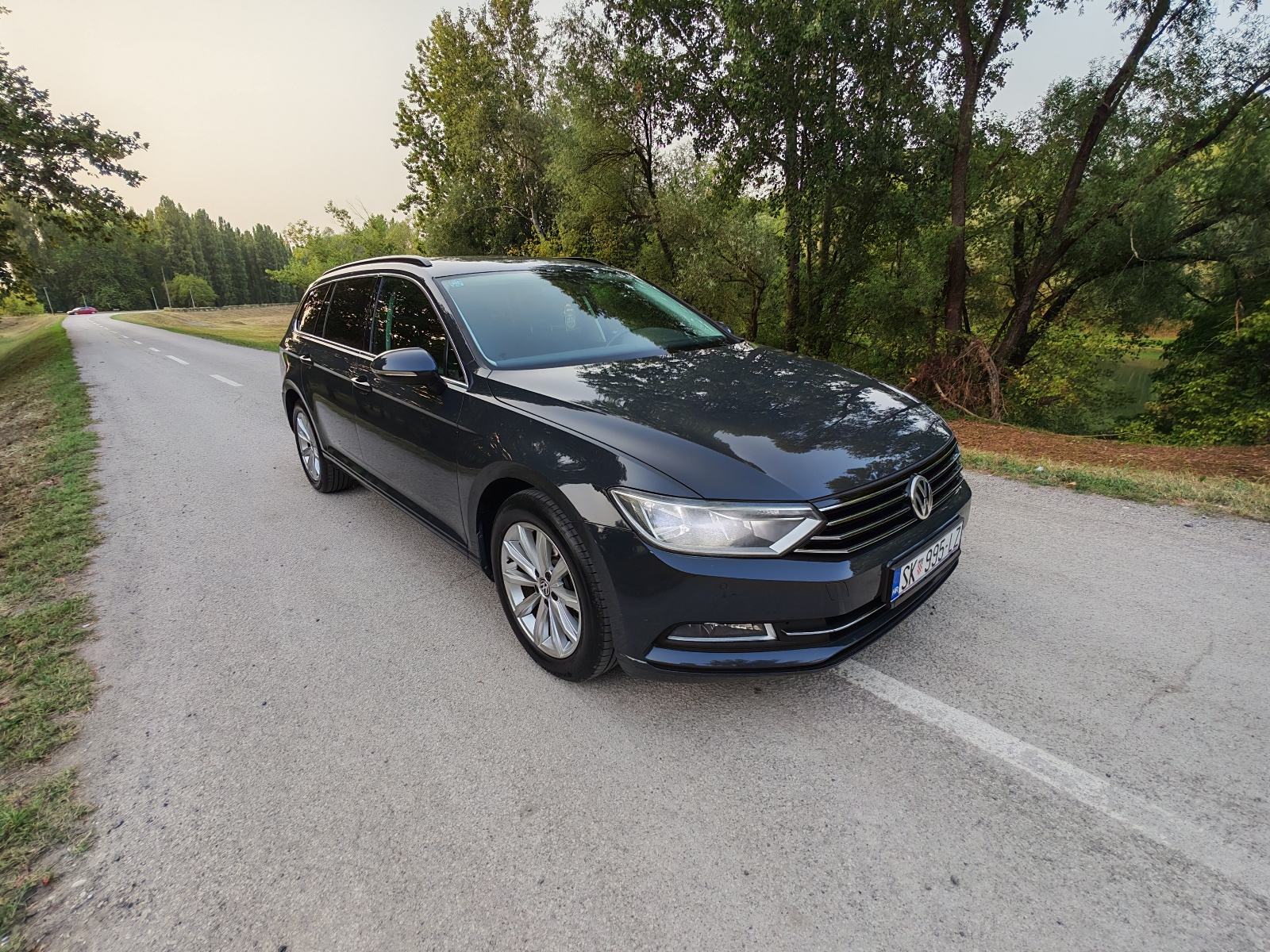 VW Passat Variant 2,0 TDI BMT DSG *svi servisi*, fotografija 2