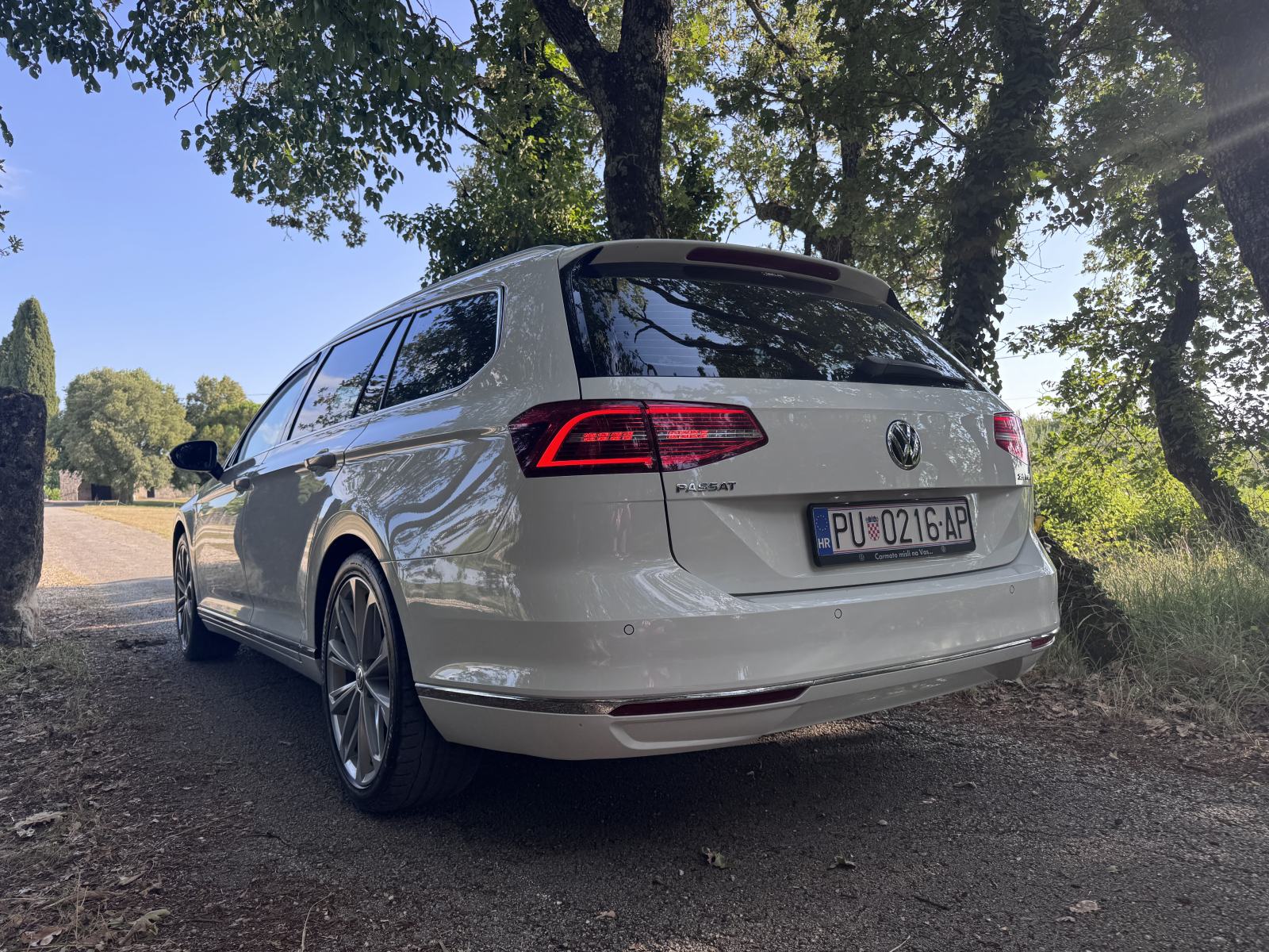 VW Passat Variant 2,0 TDI BMT, fotografija 4