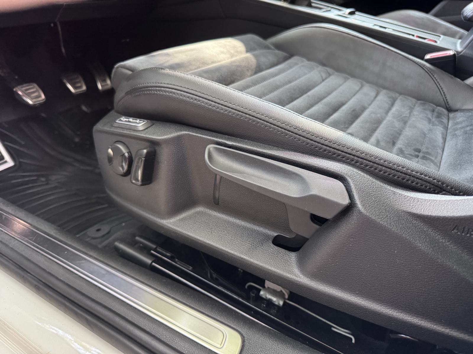 VW Passat Variant 2,0 TDI BMT, fotografija 14