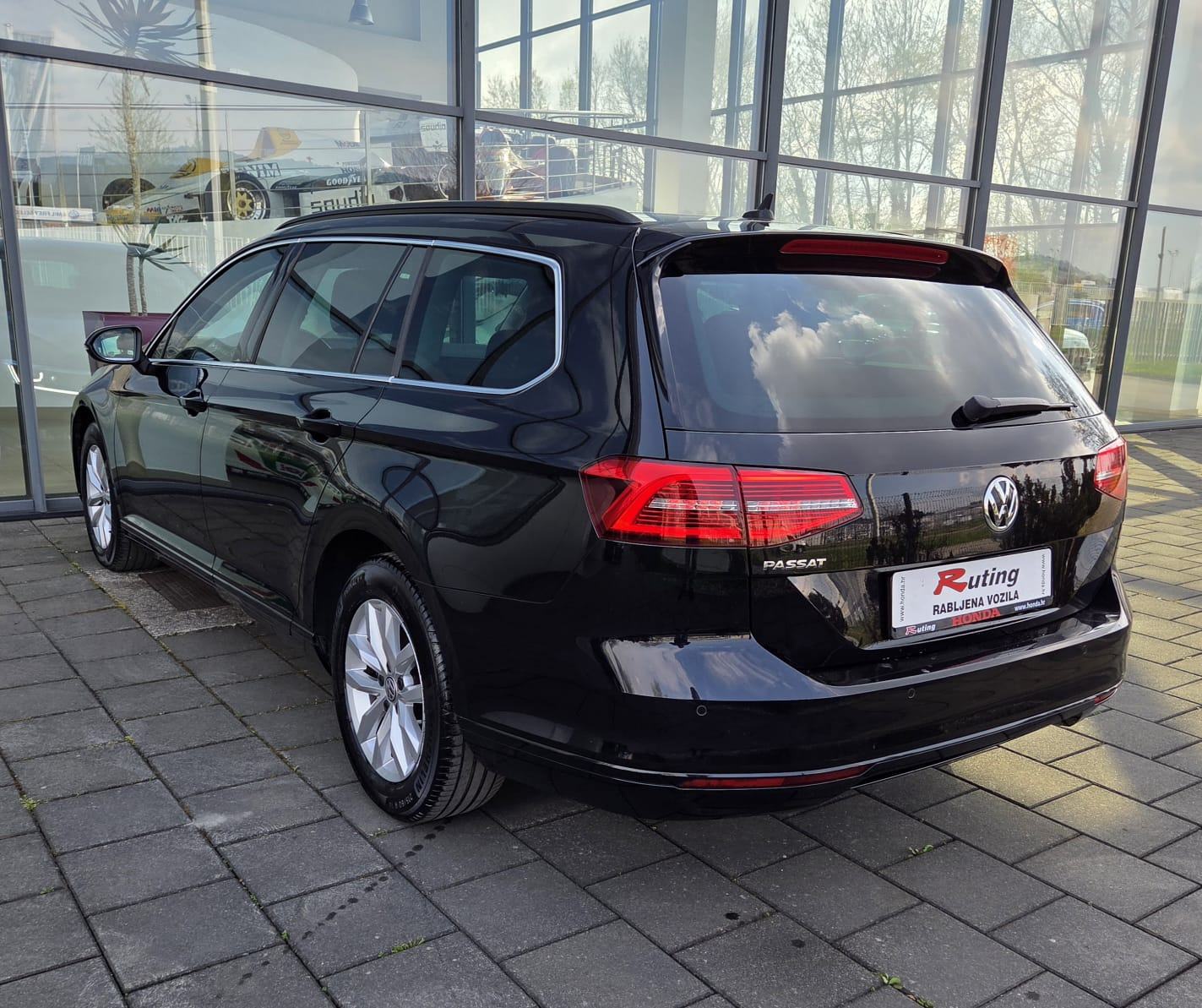 VW Passat Variant 2,0 TDI*COMFORTLINE*ALU NAVI KAMERA LED*GARANCIJA*, fotografija 6
