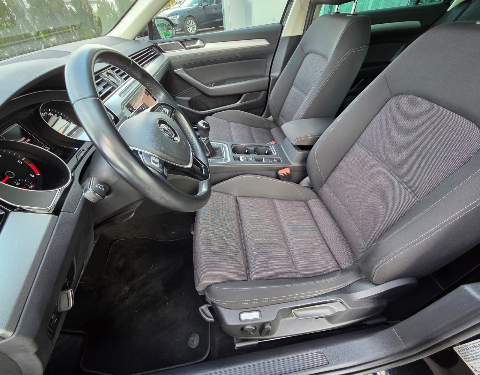 VW Passat Variant 2,0 TDI*COMFORTLINE*ALU NAVI KAMERA LED*GARANCIJA*, fotografija 9