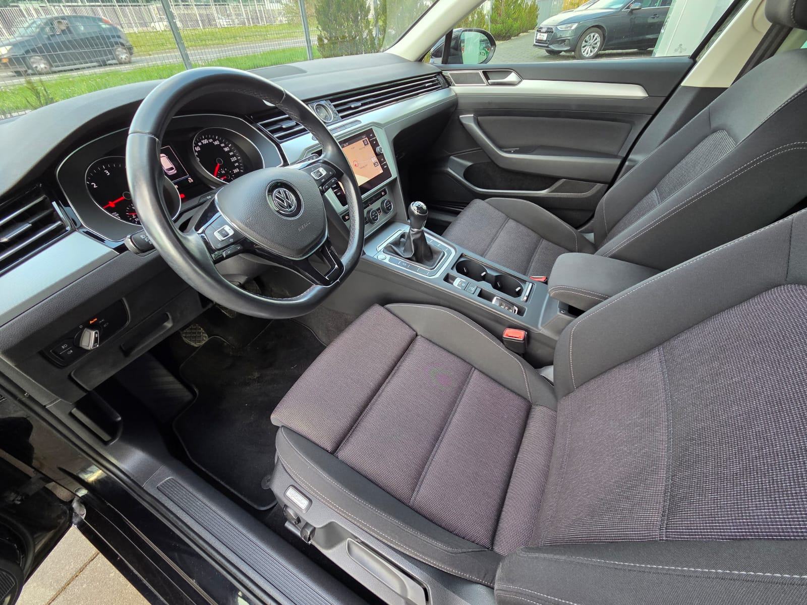 VW Passat Variant 2,0 TDI*COMFORTLINE*ALU NAVI KAMERA LED*GARANCIJA*, fotografija 8