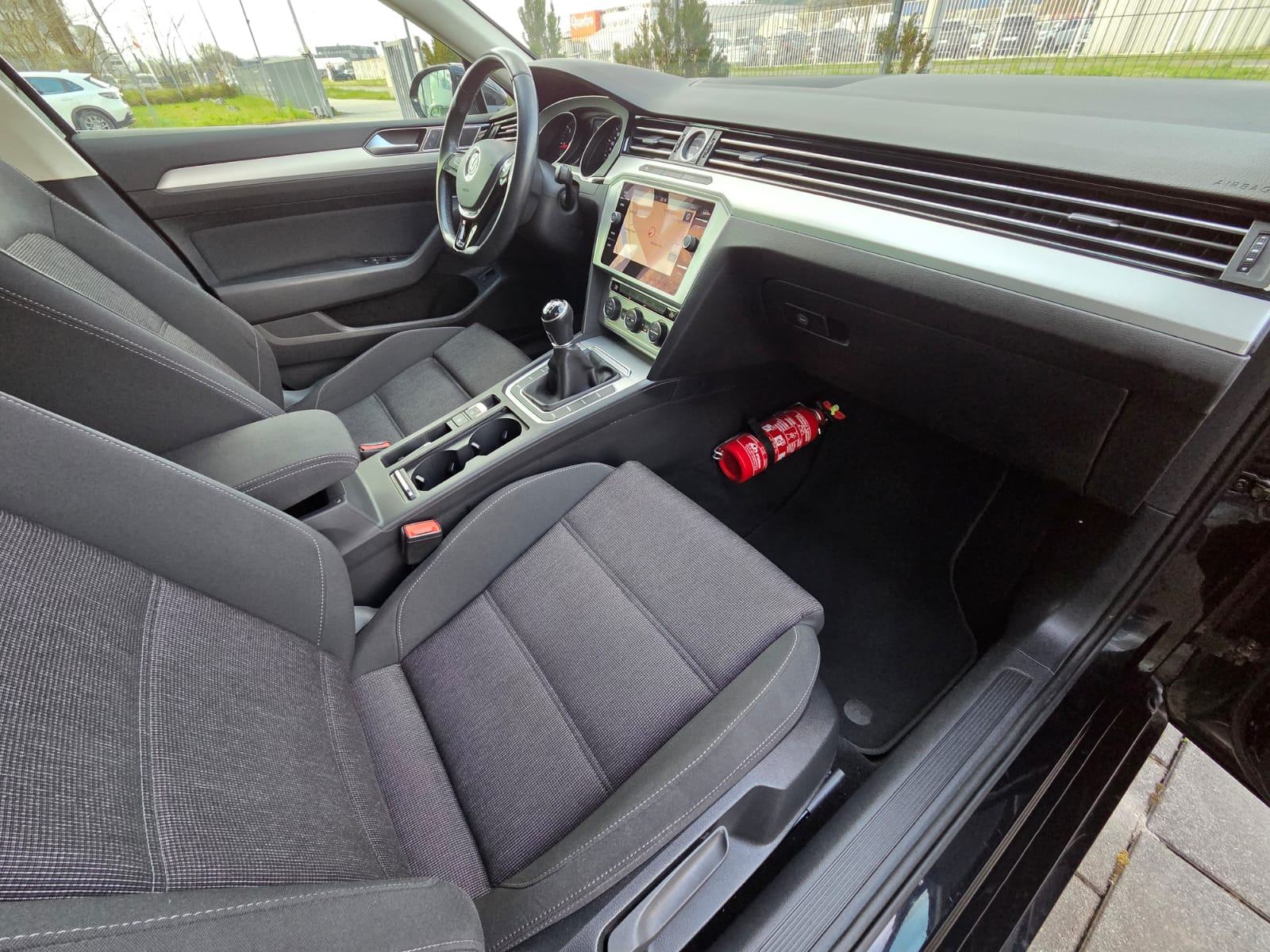 VW Passat Variant 2,0 TDI*COMFORTLINE*ALU NAVI KAMERA LED*GARANCIJA*, fotografija 11