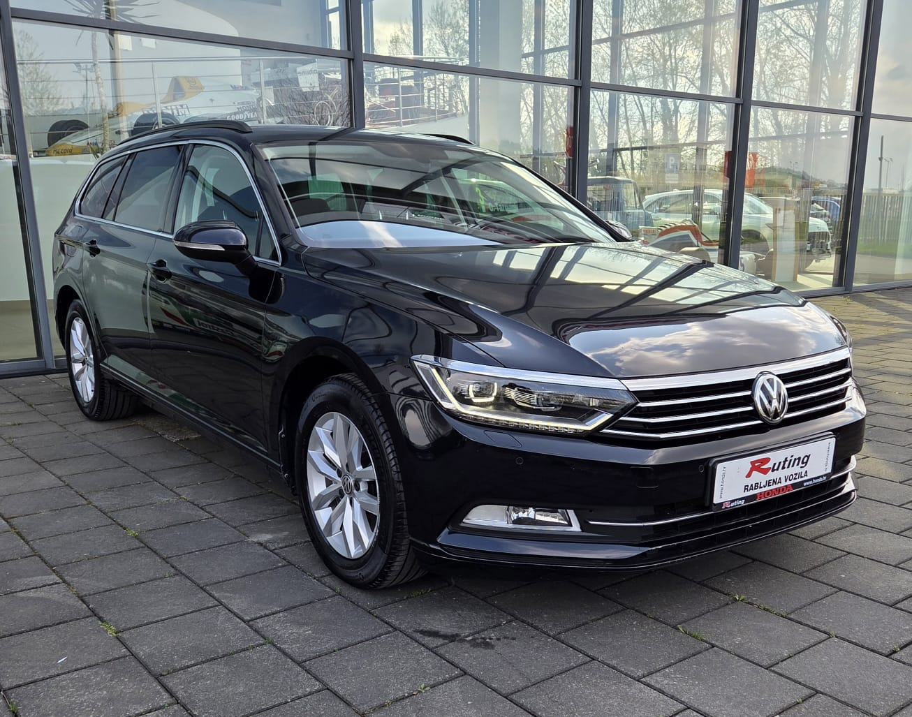 VW Passat Variant 2,0 TDI*COMFORTLINE*ALU NAVI KAMERA LED*GARANCIJA*, fotografija 3