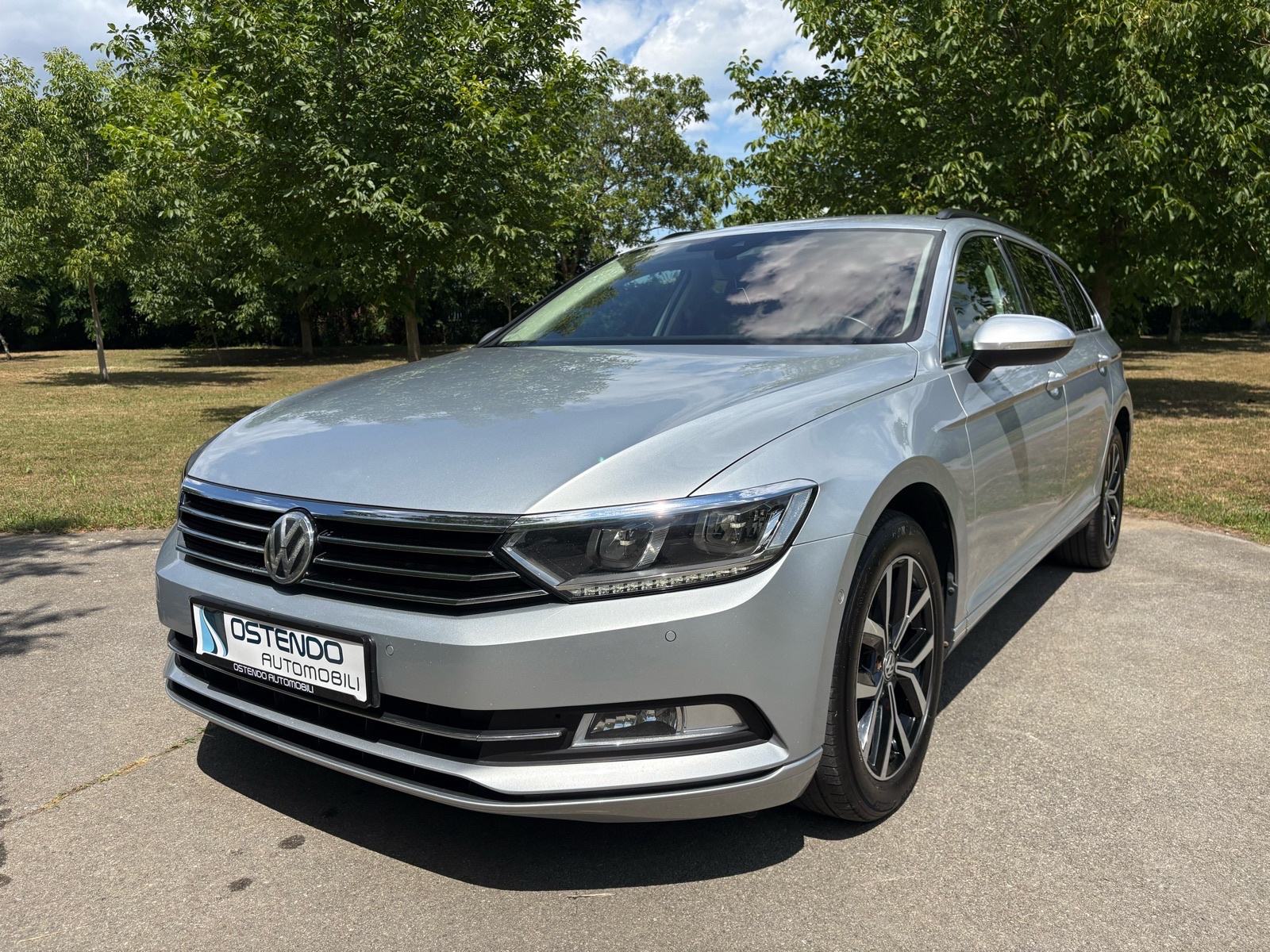 VW Passat Variant 2,0 TDI COMFORTLINE - TECH, fotografija 1