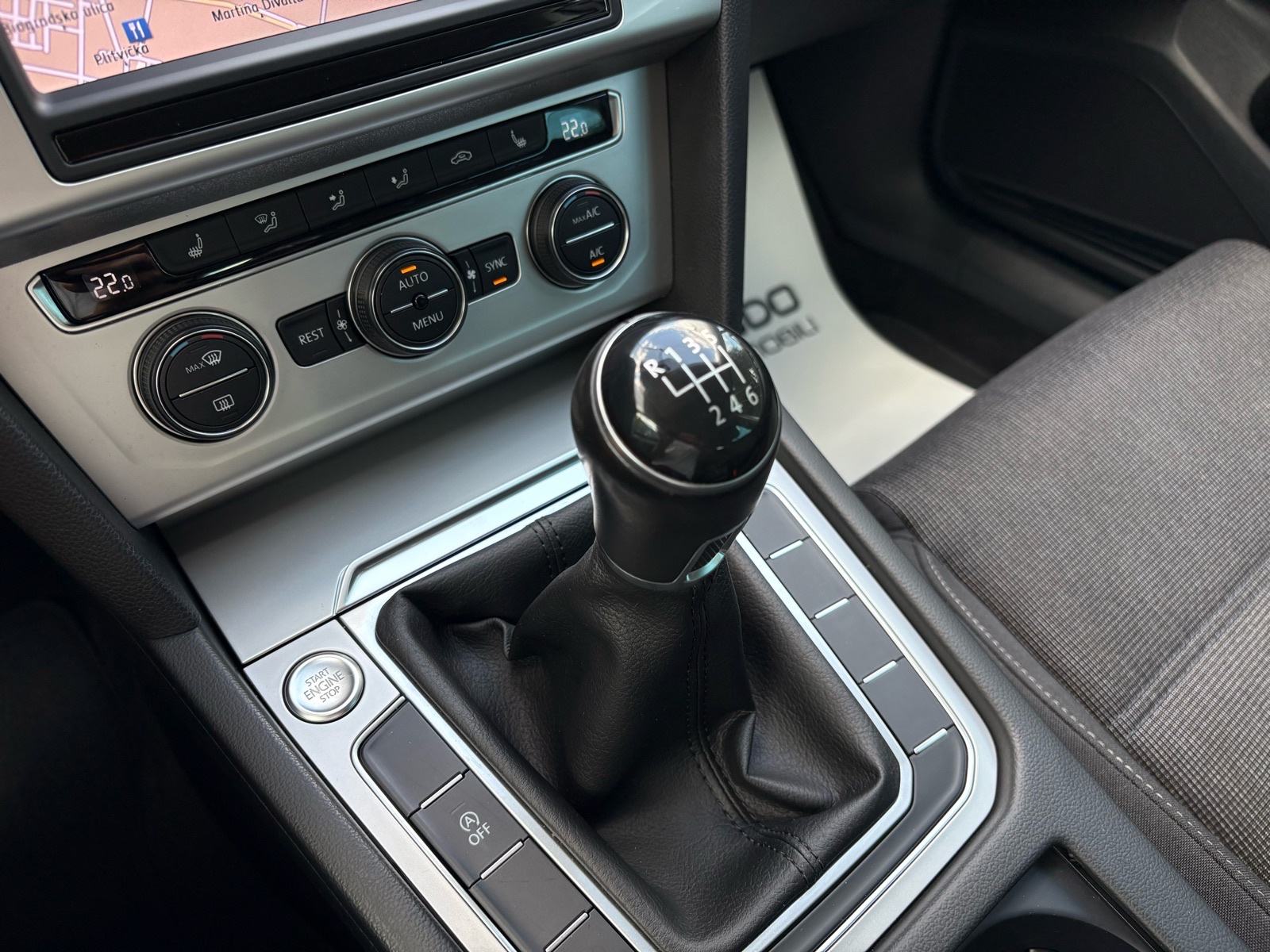 VW Passat Variant 2,0 TDI COMFORTLINE - TECH, fotografija 18