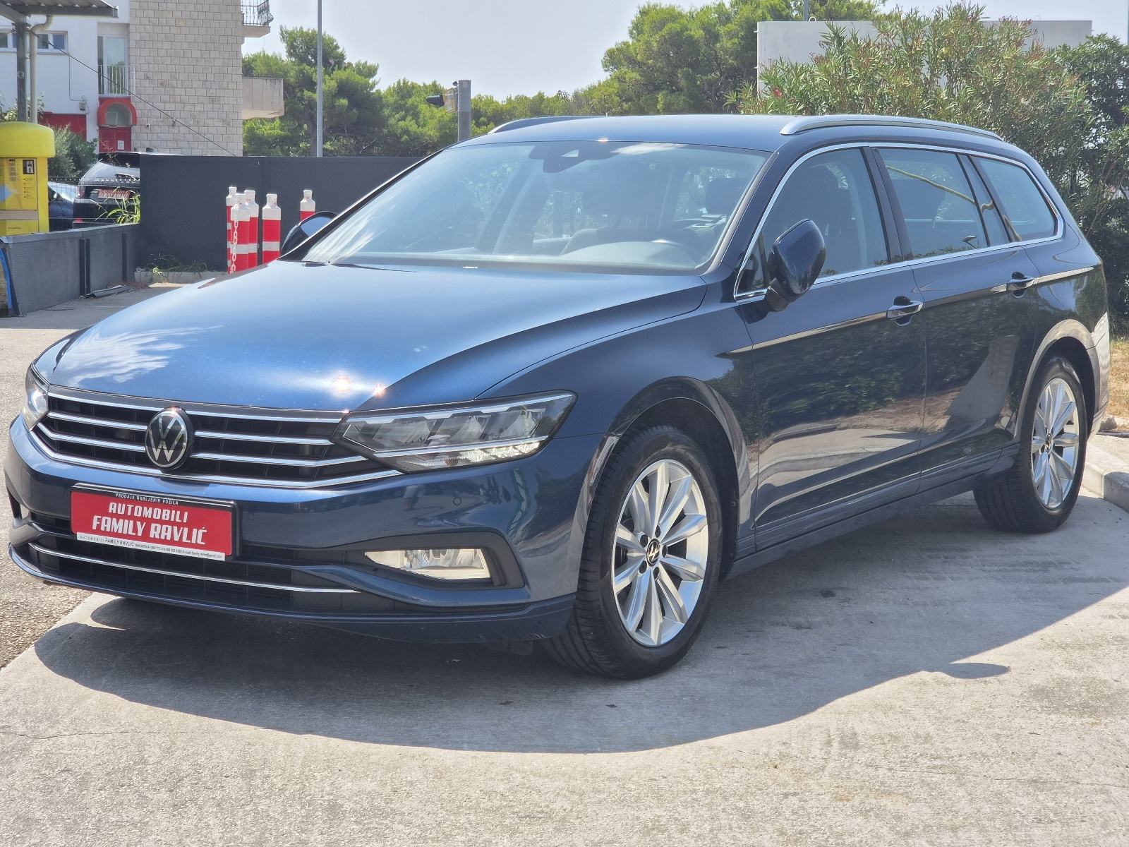 VW Passat Variant 2,0 TDI DSG Business*2023g*ACC Radar*F1*, fotografija 7