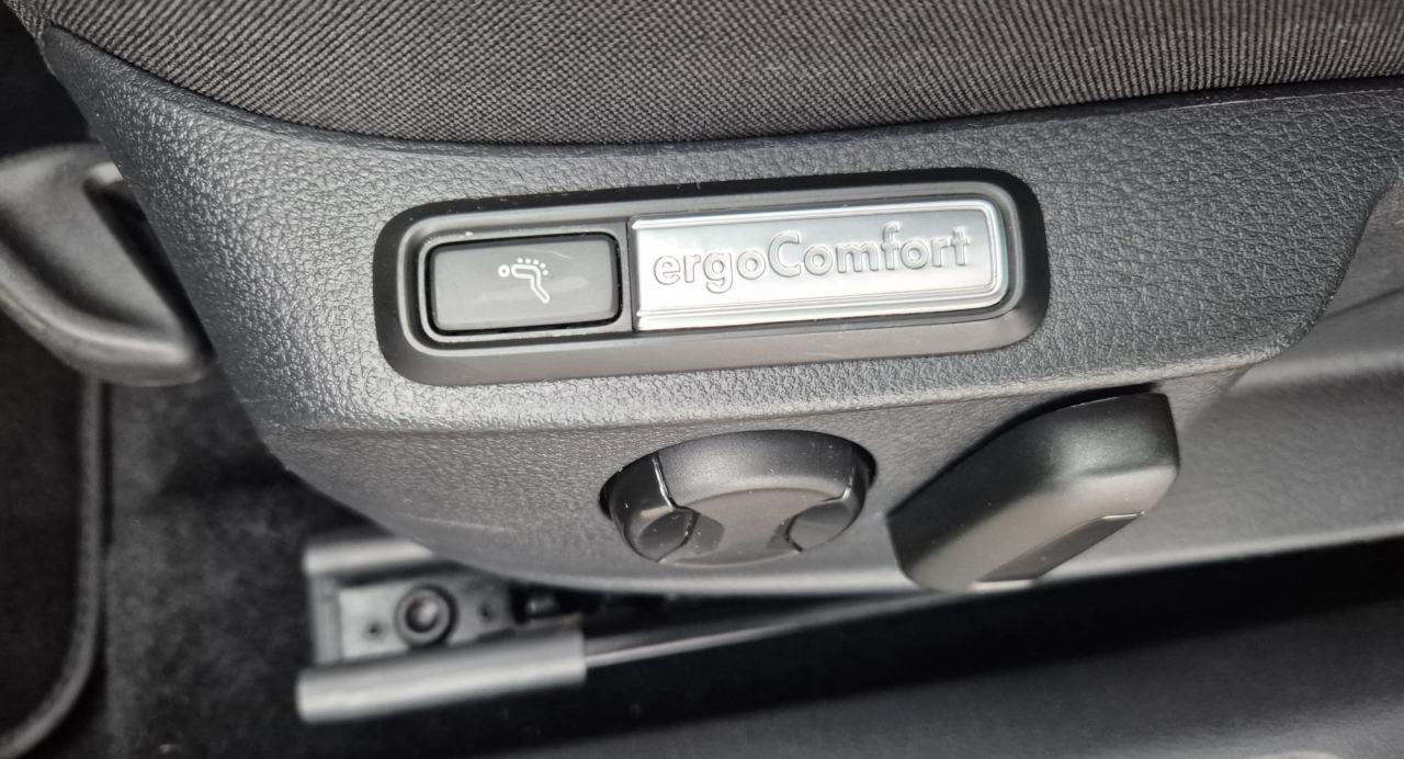 VW PASSAT VARIANT 2.0 TDI DSG BUSINESS*VIRTUALNI*MASAŽA*, fotografija 17