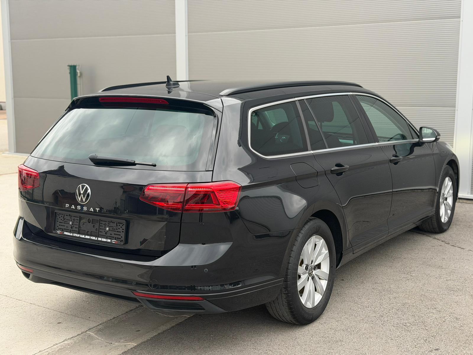 VW Passat Variant 2,0 TDI DSG--MATRIX--AMBIENT--NAVI--KAMERA, fotografija 10