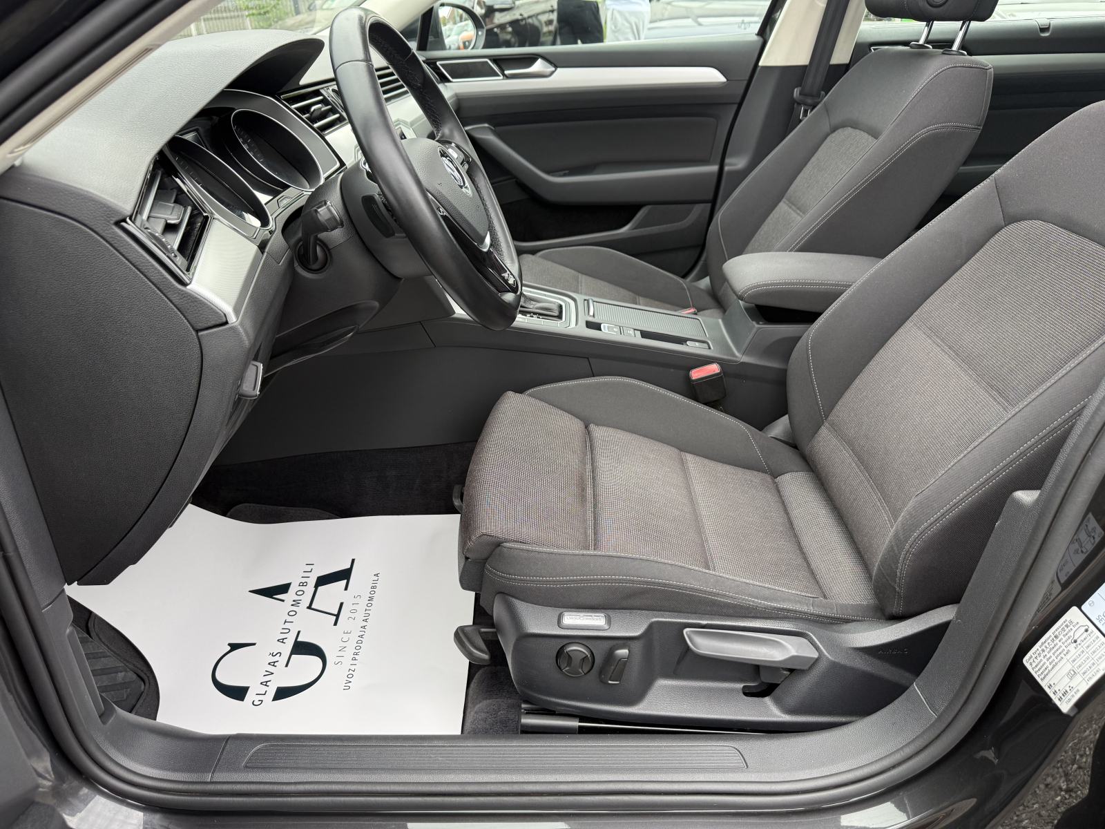 VW Passat Variant 2,0 TDI DSG,NAVI,PDC,LED,ALU 17",JAMSTVO,KAO NOV!!!, fotografija 11