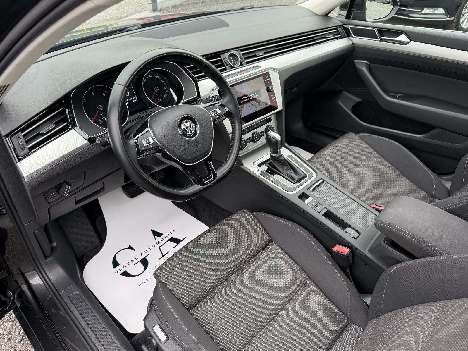 VW Passat Variant 2,0 TDI DSG,NAVI,PDC,LED,ALU 17",JAMSTVO,KAO NOV!!!, fotografija 12