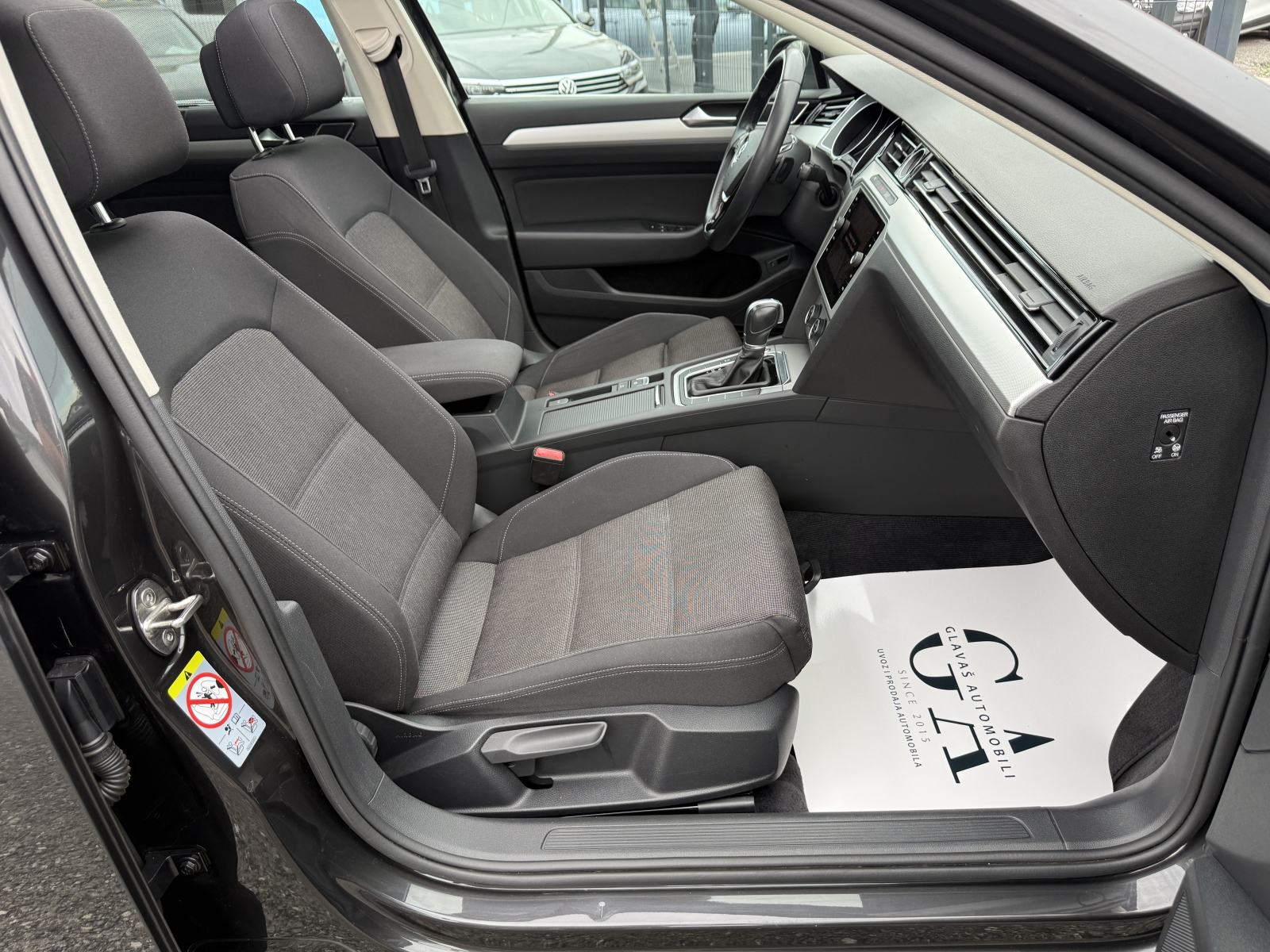 VW Passat Variant 2,0 TDI DSG,NAVI,PDC,LED,ALU 17",JAMSTVO,KAO NOV!!!, fotografija 19