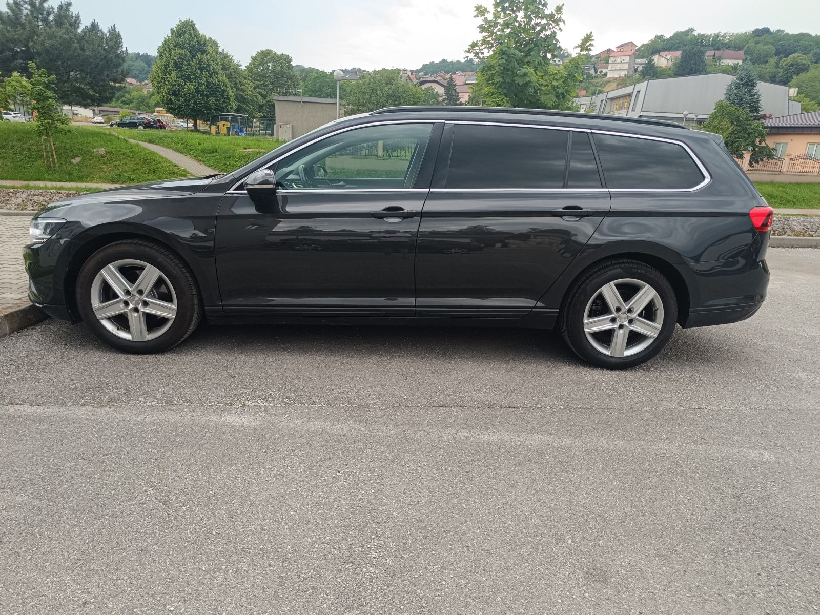 VW Passat Variant 2,0 TDI DSG 2021, fotografija 2