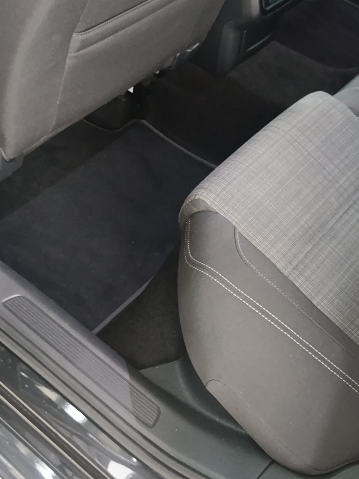VW Passat Variant 2,0 TDI DSG 2021, fotografija 14