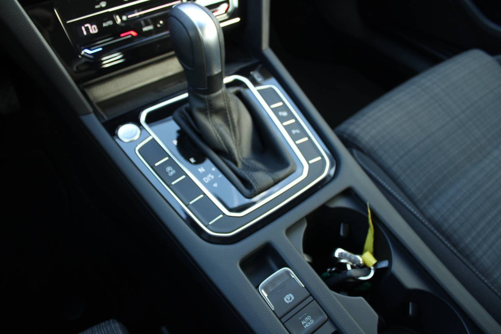 VW Passat Variant 2.0 TDi DSG *VIRTUAL, LED, NAVIGACIJA*, fotografija 17