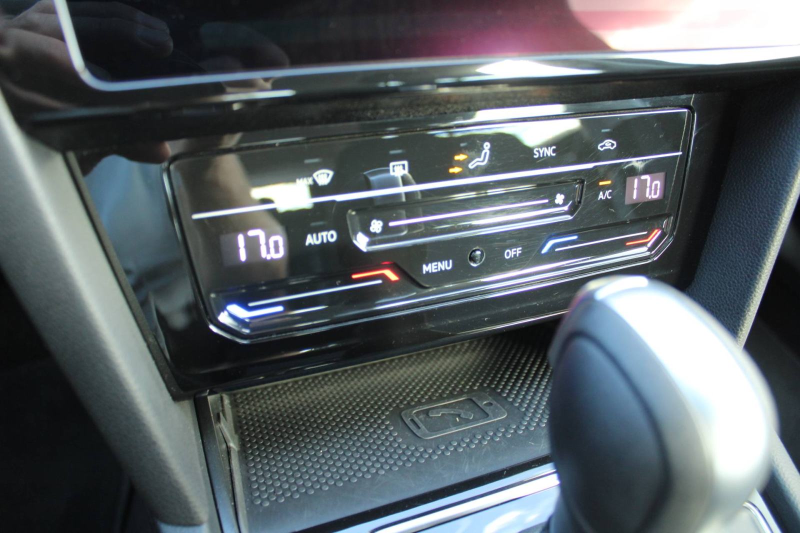 VW Passat Variant 2.0 TDi DSG *VIRTUAL, LED, NAVIGACIJA*, fotografija 18