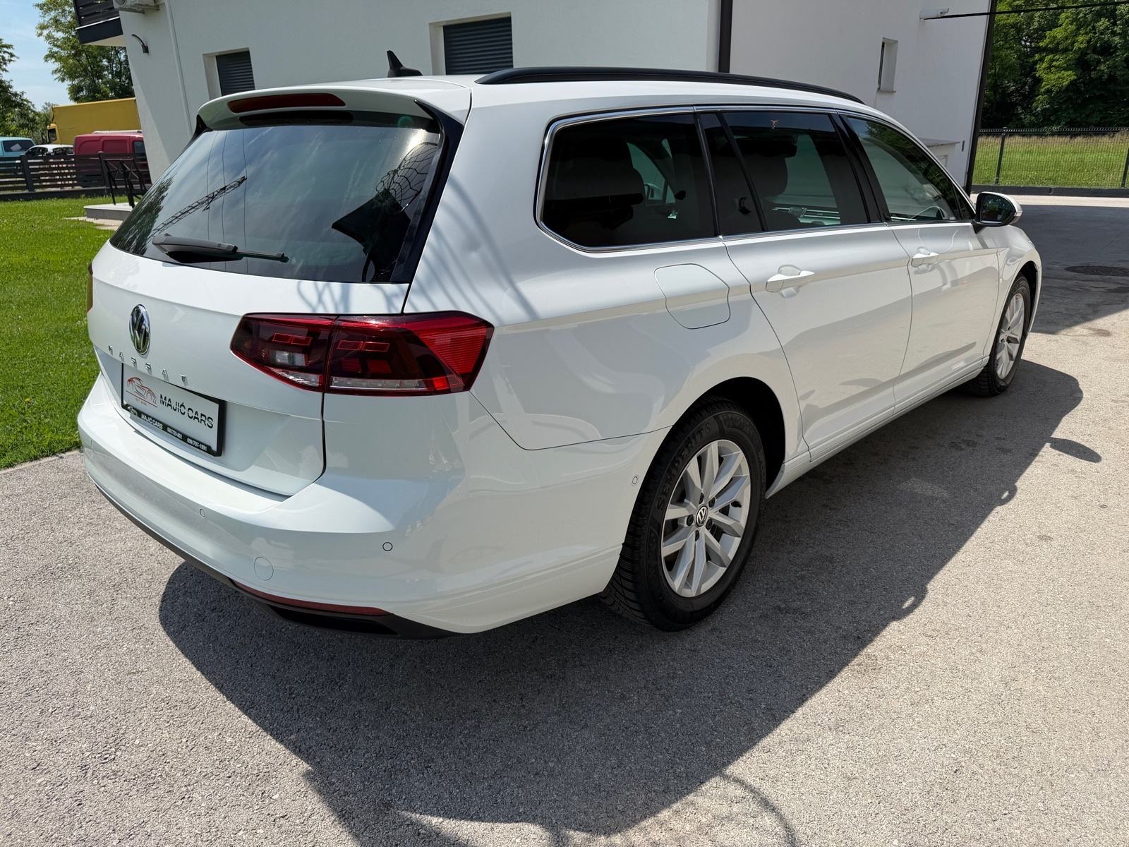 VW Passat Variant 2,0 TDI DSG, 360, VIRTUAL , velika navigacija, fotografija 5