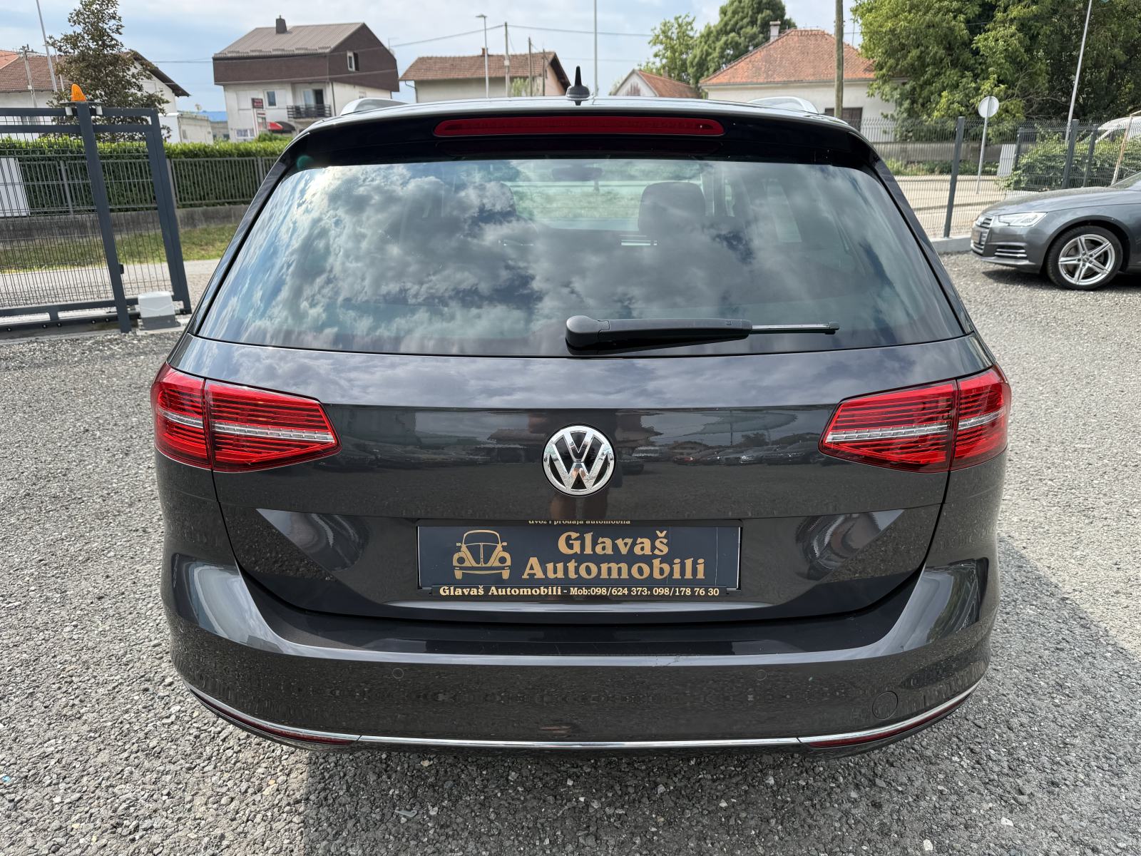 VW Passat Variant 2,0 TDI HIGHLINE,NAVI,PDC,LED,ALU 17",VELIKI SERVIS!, fotografija 6