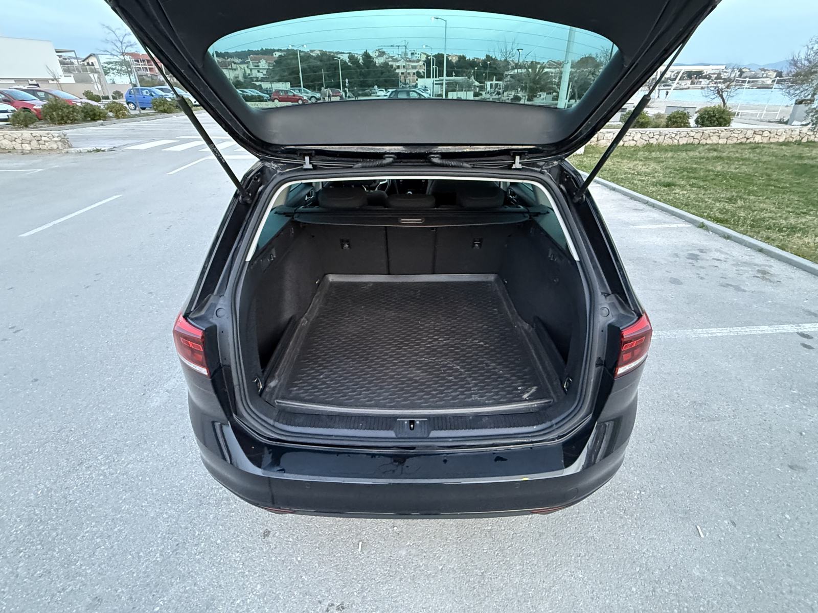 VW Passat Variant Business 2.0 TDI 150 ks u pdv ,, fotografija 17