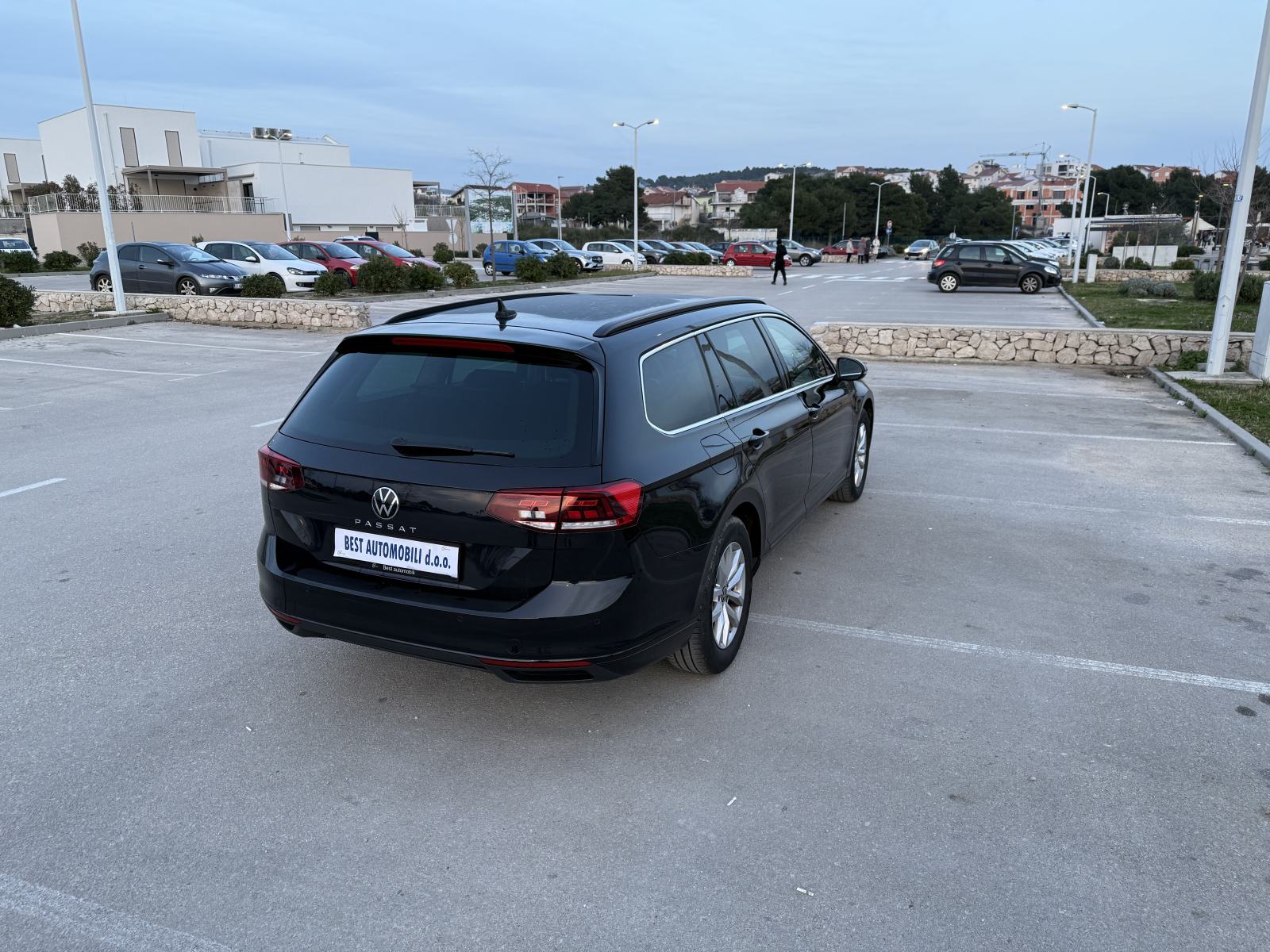 VW Passat Variant Business 2.0 TDI 150 ks u pdv ,, fotografija 16