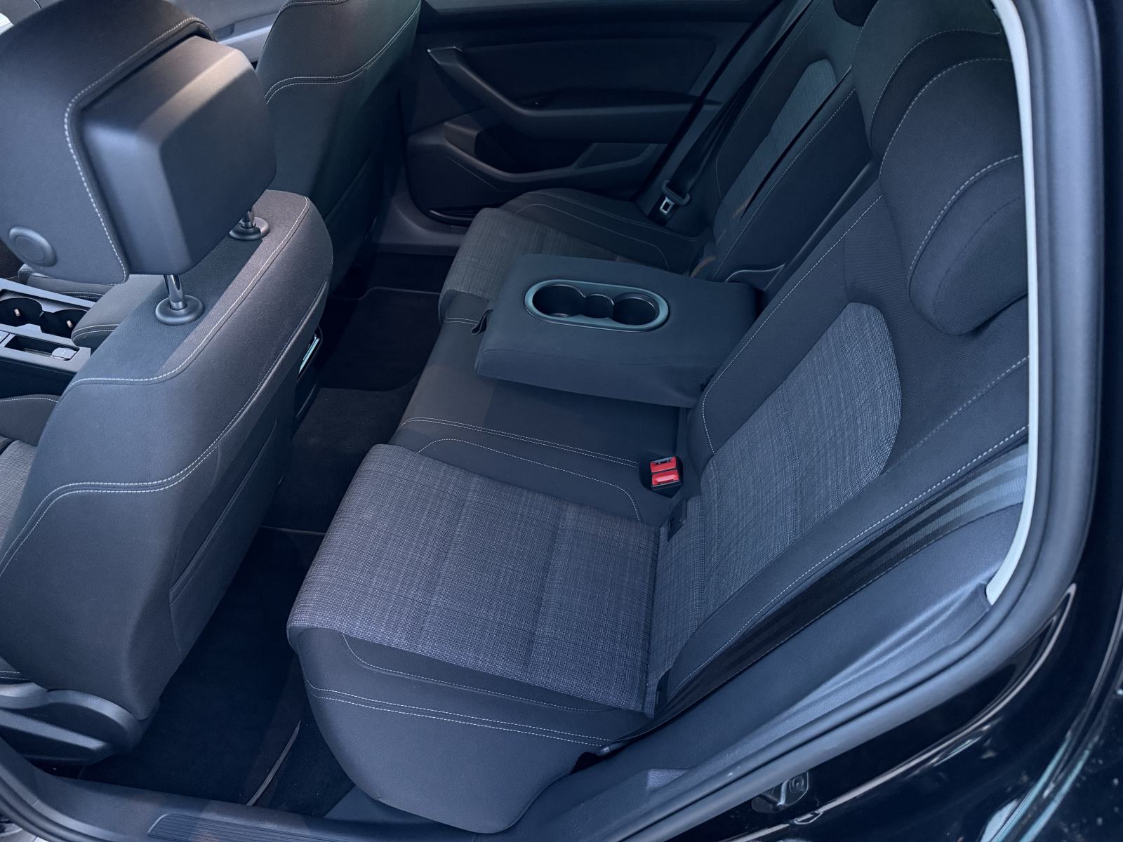 VW Passat Variant Business 2.0 TDI 150 ks u pdv ,, fotografija 18
