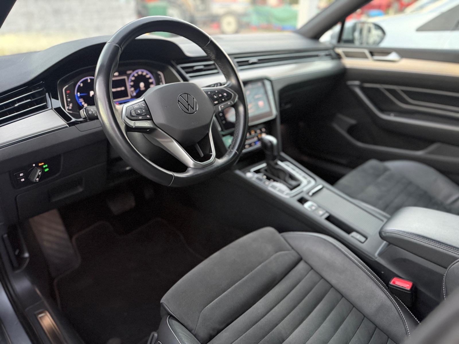 VW Passat Variant 2,0 TDI DSG • 2022g • VIRTUAL KOKPIT • EKSTRA OPREMA, fotografija 10