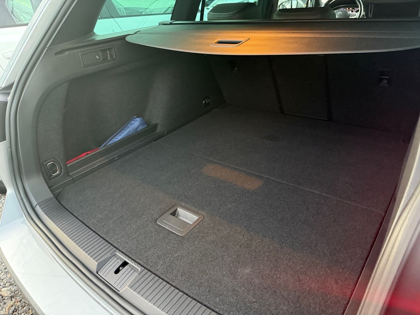 VW Passat Variant 2,0 TDI DSG • 2022g • VIRTUAL KOKPIT • EKSTRA OPREMA, fotografija 16
