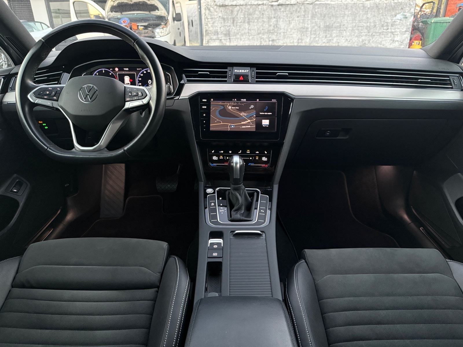 VW Passat Variant 2,0 TDI DSG • 2022g • VIRTUAL KOKPIT • EKSTRA OPREMA, fotografija 9