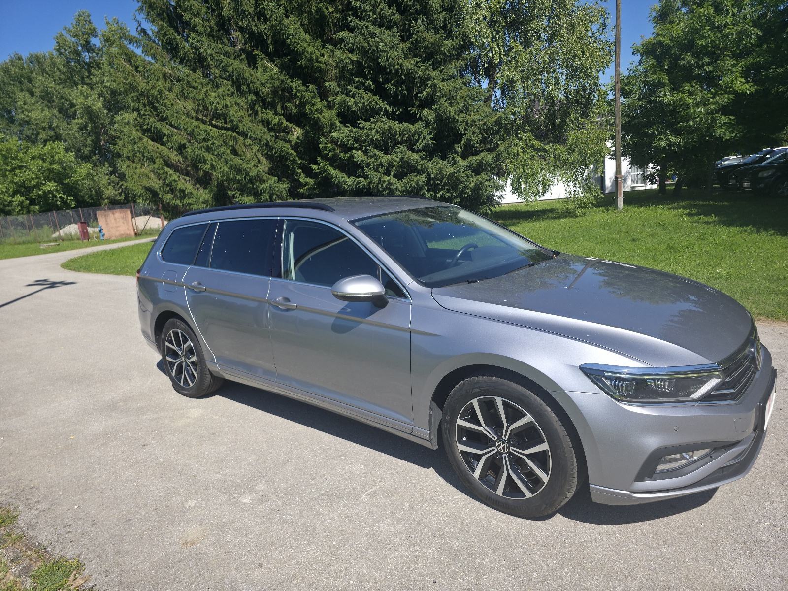 VW Passat Variant 2,0 TDI,led,navi,pdc,rata leasing 250e, fotografija 3