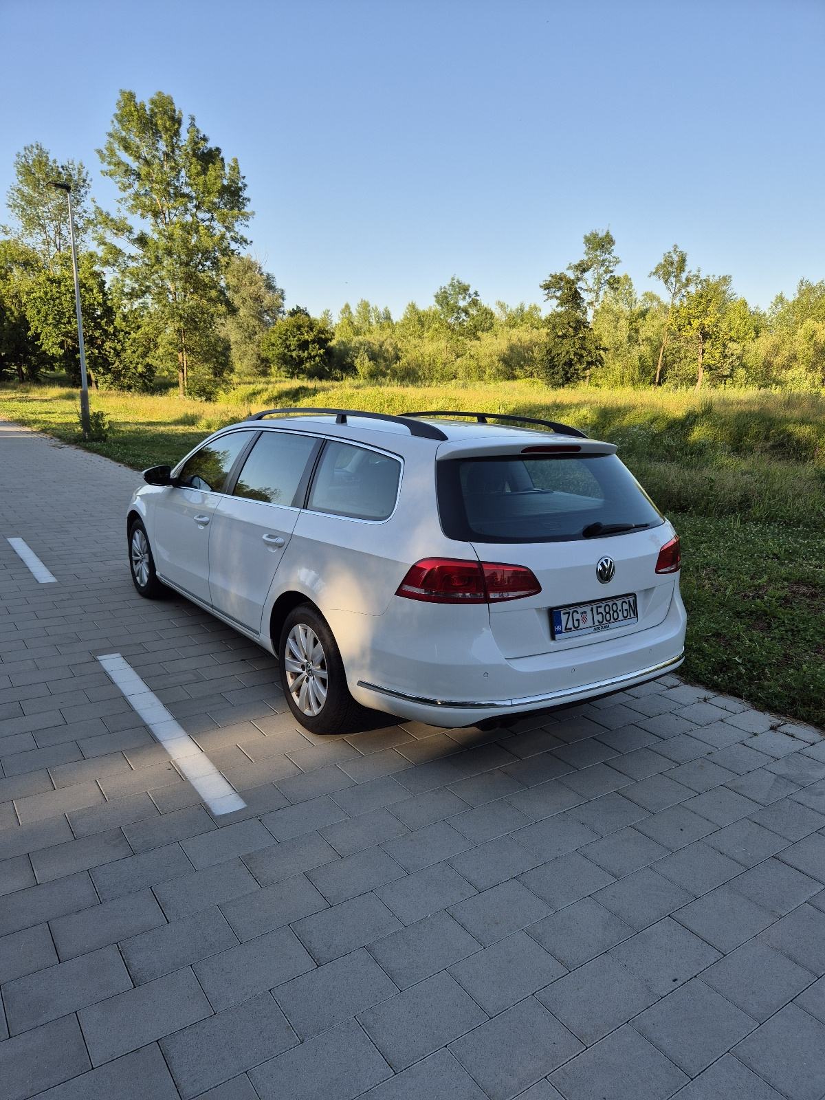 VW Passat Variant 2,0 TDI, fotografija 3