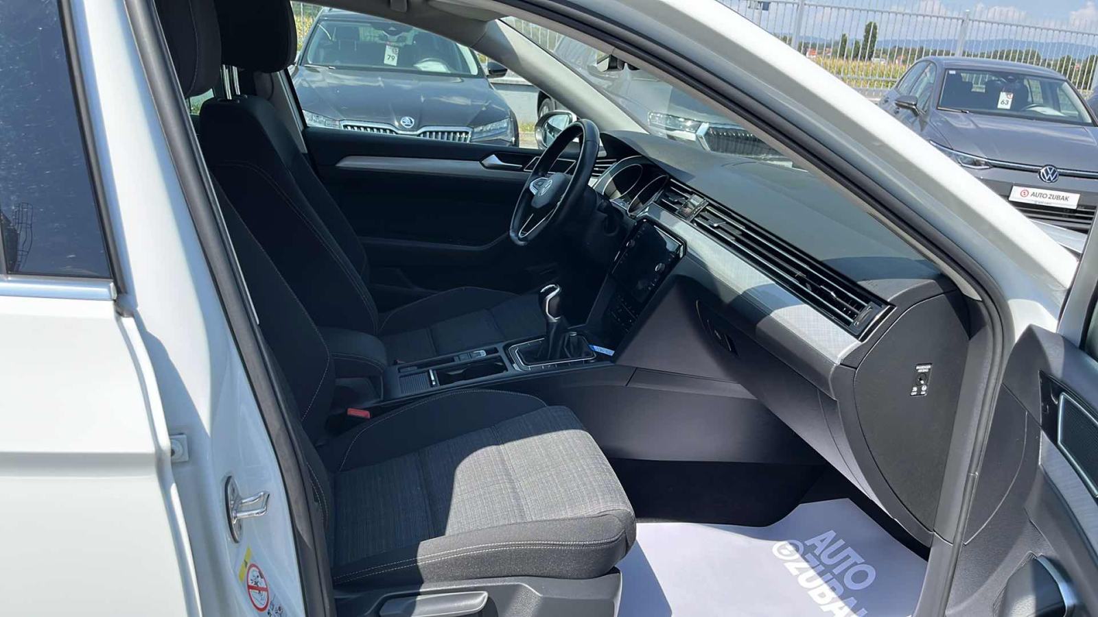 VW PASSAT Variant 2021 • PREMIUM jamstvo • AutoZubak Rabljena, fotografija 9
