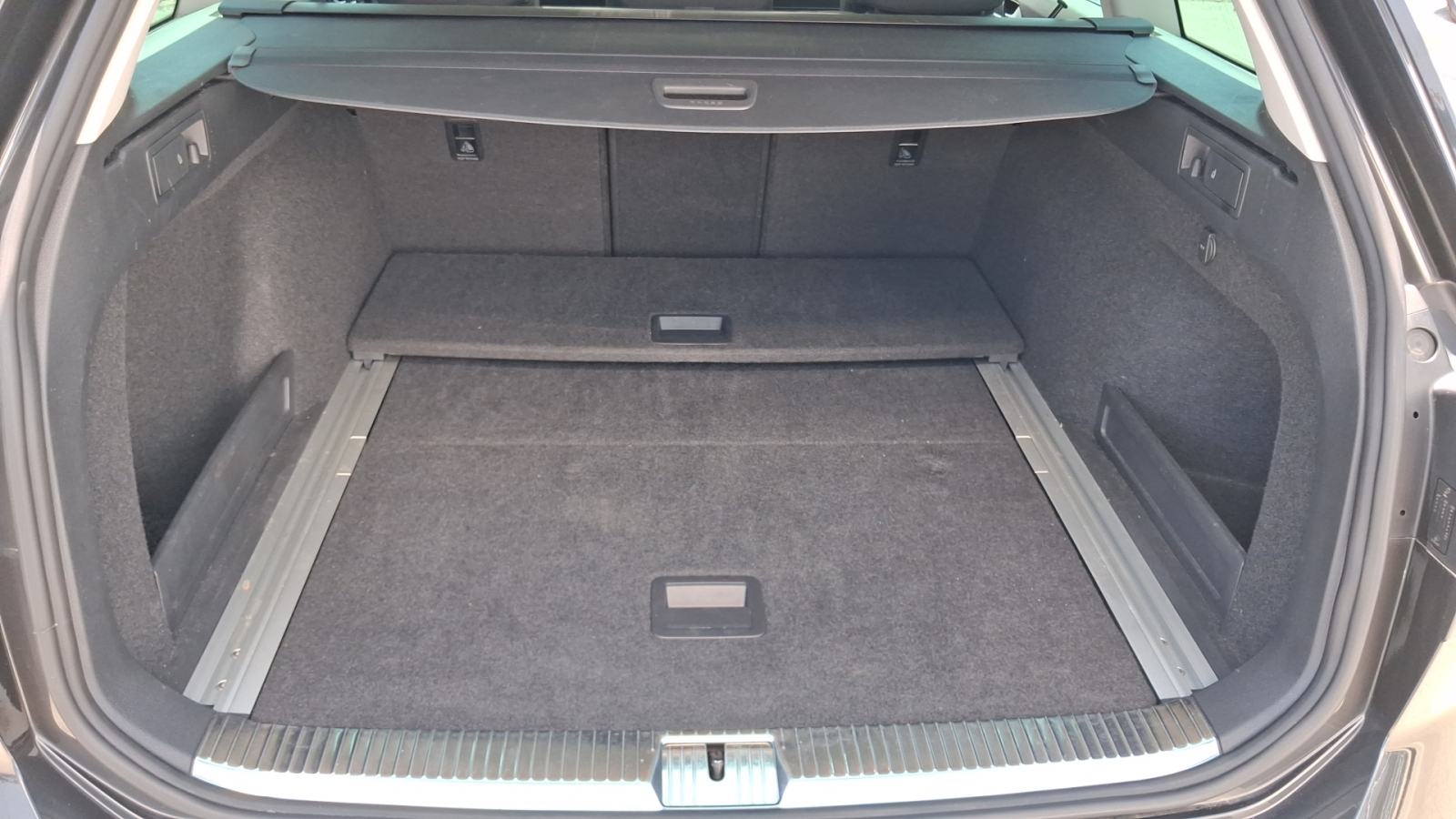 VW PASSAT Variant 2023 • PREMIUM jamstvo • AutoZubak Rabljena, fotografija 12