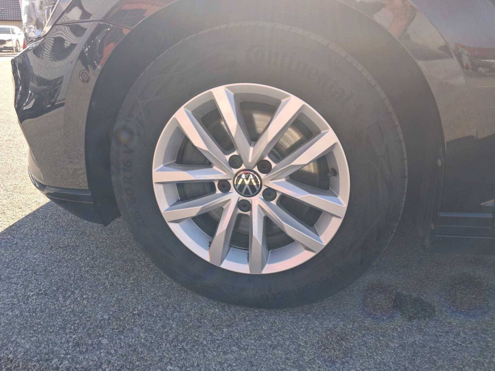 VW PASSAT Variant 2023 • PREMIUM jamstvo • AutoZubak Rabljena, fotografija 16