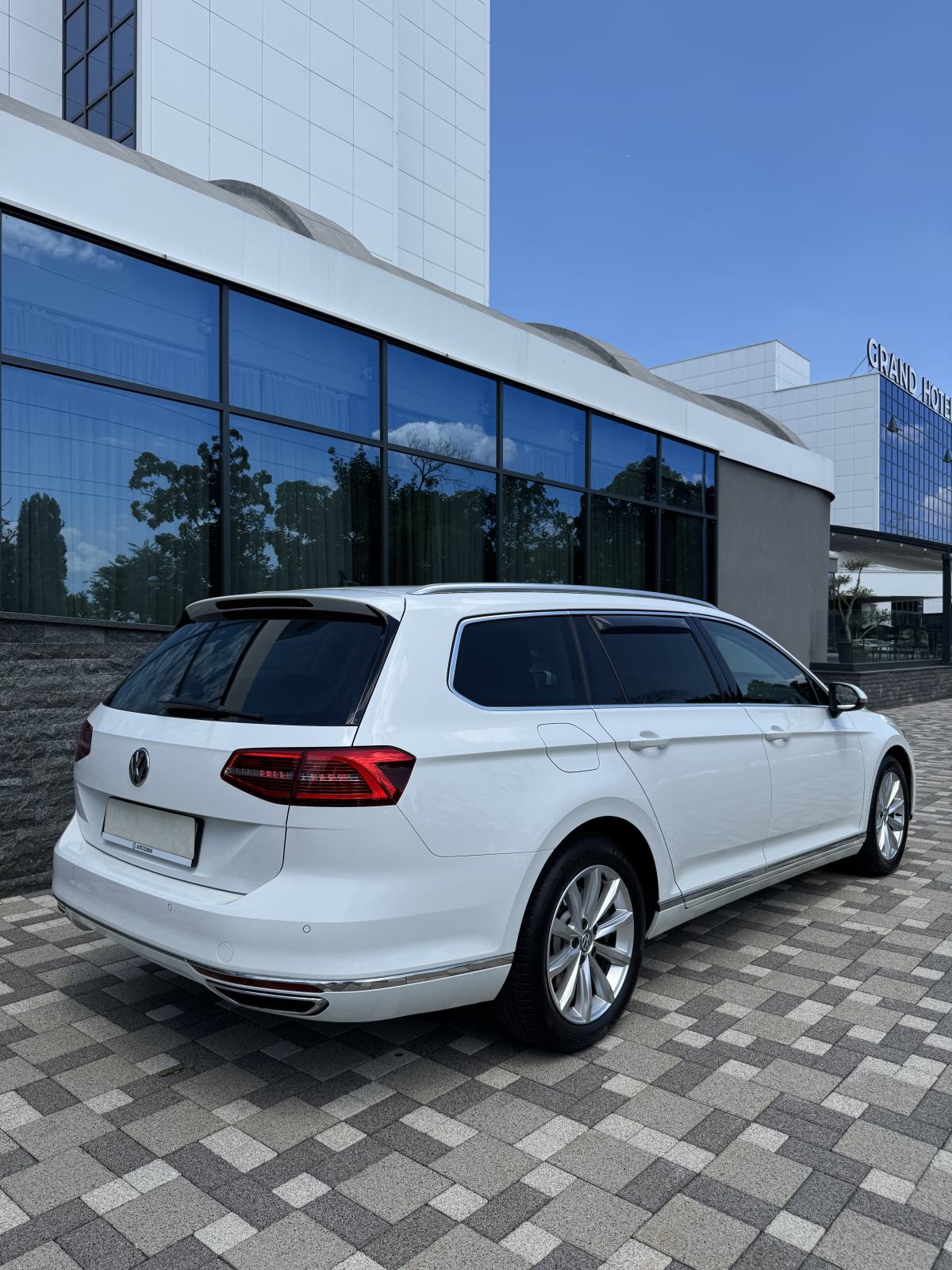 VW Passat Variant 4x4 2,0 TDI DSG 176 kw - HR AUTO - FULL OPREMA !!, fotografija 11