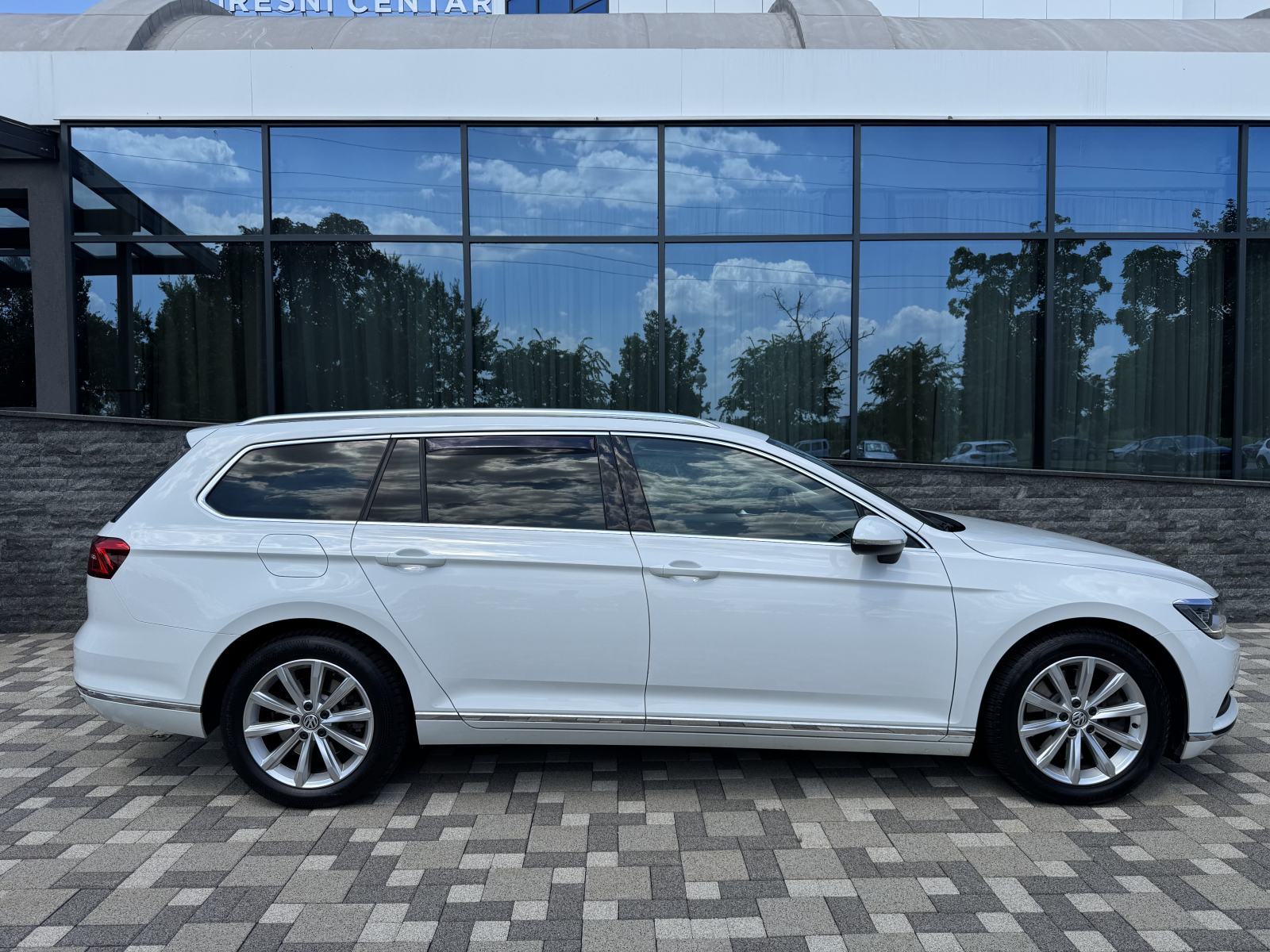 VW Passat Variant 4x4 2,0 TDI DSG 176 kw - HR AUTO - FULL OPREMA !!, fotografija 12