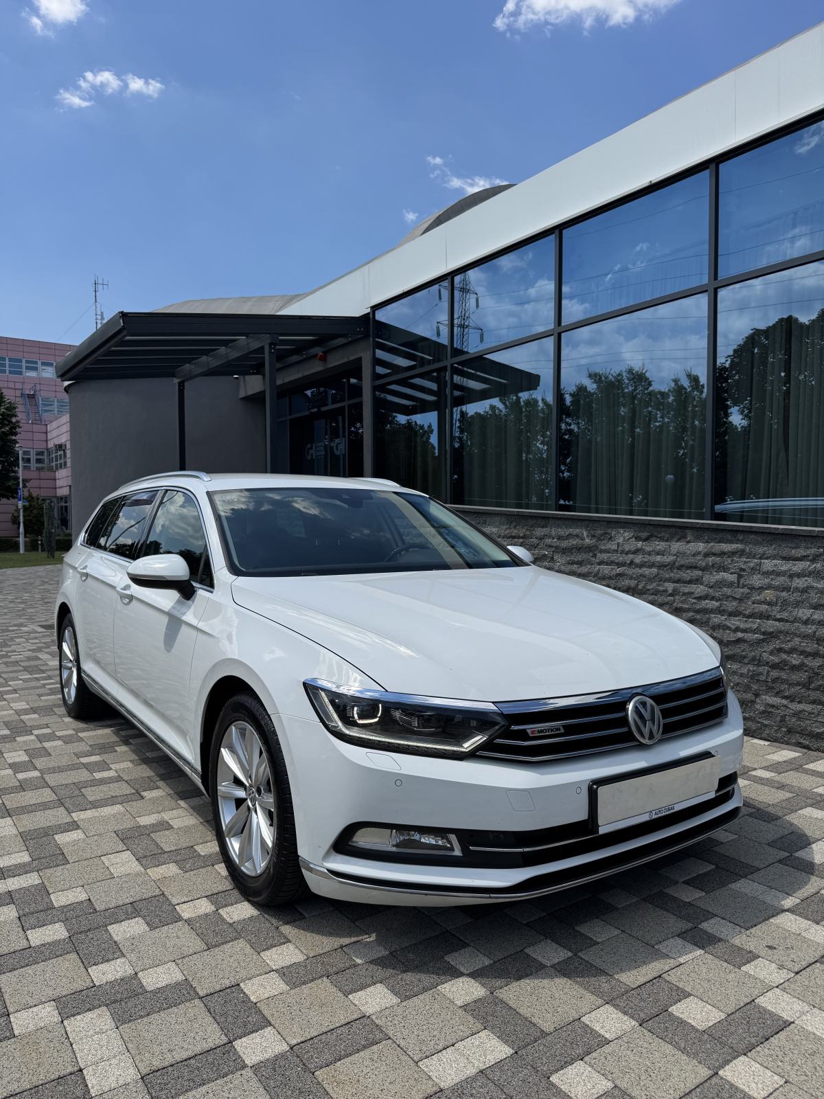 VW Passat Variant 4x4 2,0 TDI DSG 176 kw - HR AUTO - FULL OPREMA !!, fotografija 2