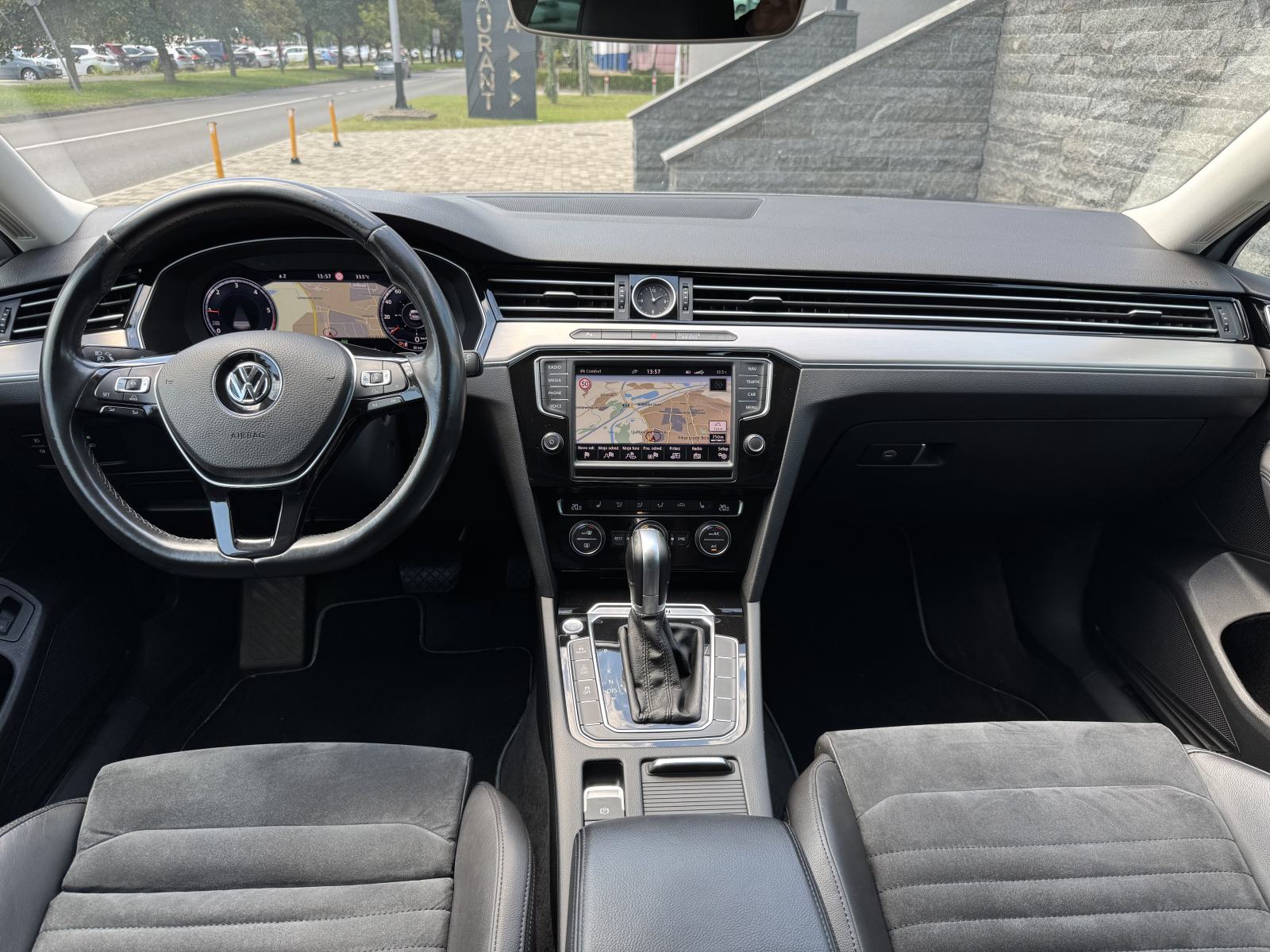 VW Passat Variant 4x4 2,0 TDI DSG 176 kw - HR AUTO - FULL OPREMA !!, fotografija 13