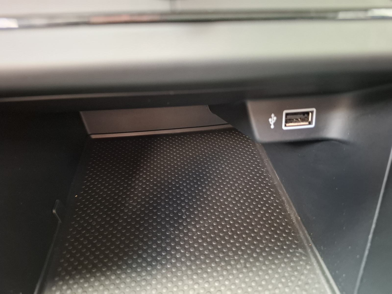 VW Polo 1 0 2018god JAMSTVO MF BLUETOOTH 131tkm USB AUX NA IME KUPCA, fotografija 17