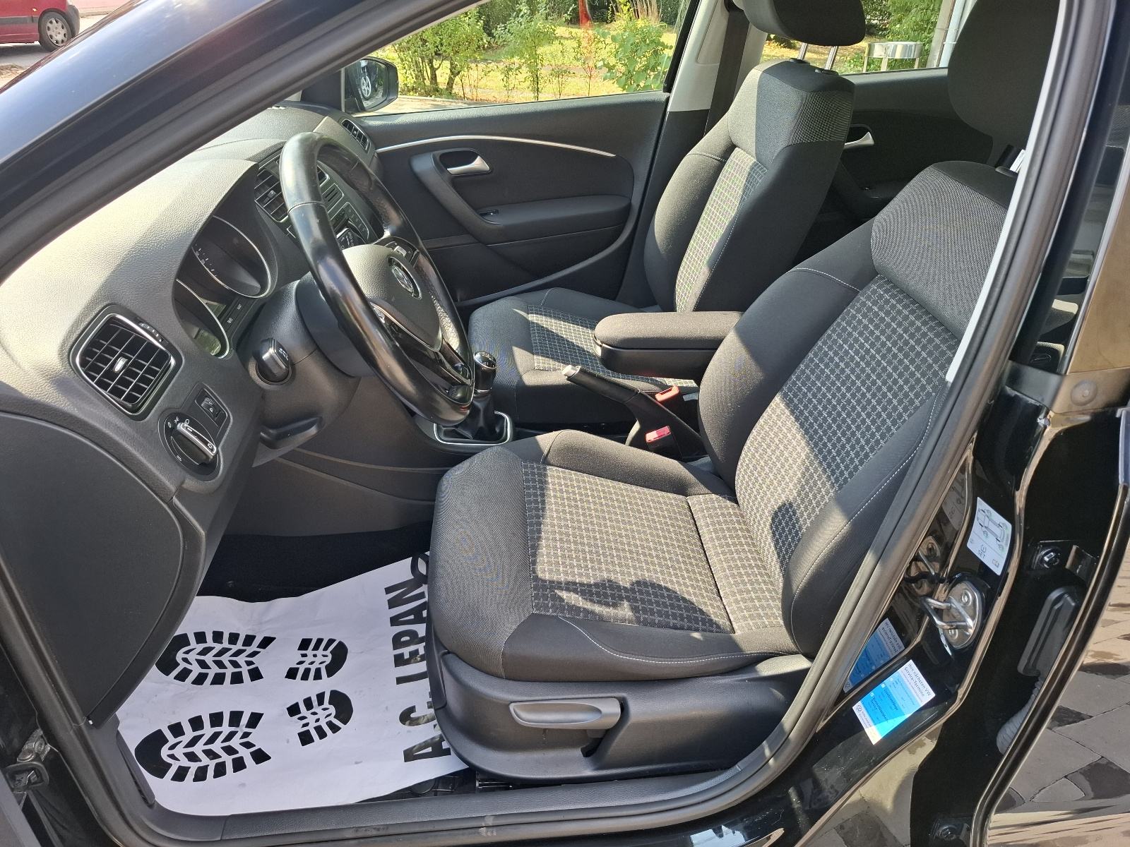 VW Polo SERVISNA 96tkm KLIMA TEMP MF ALU 2016god 1VL TOP, fotografija 8