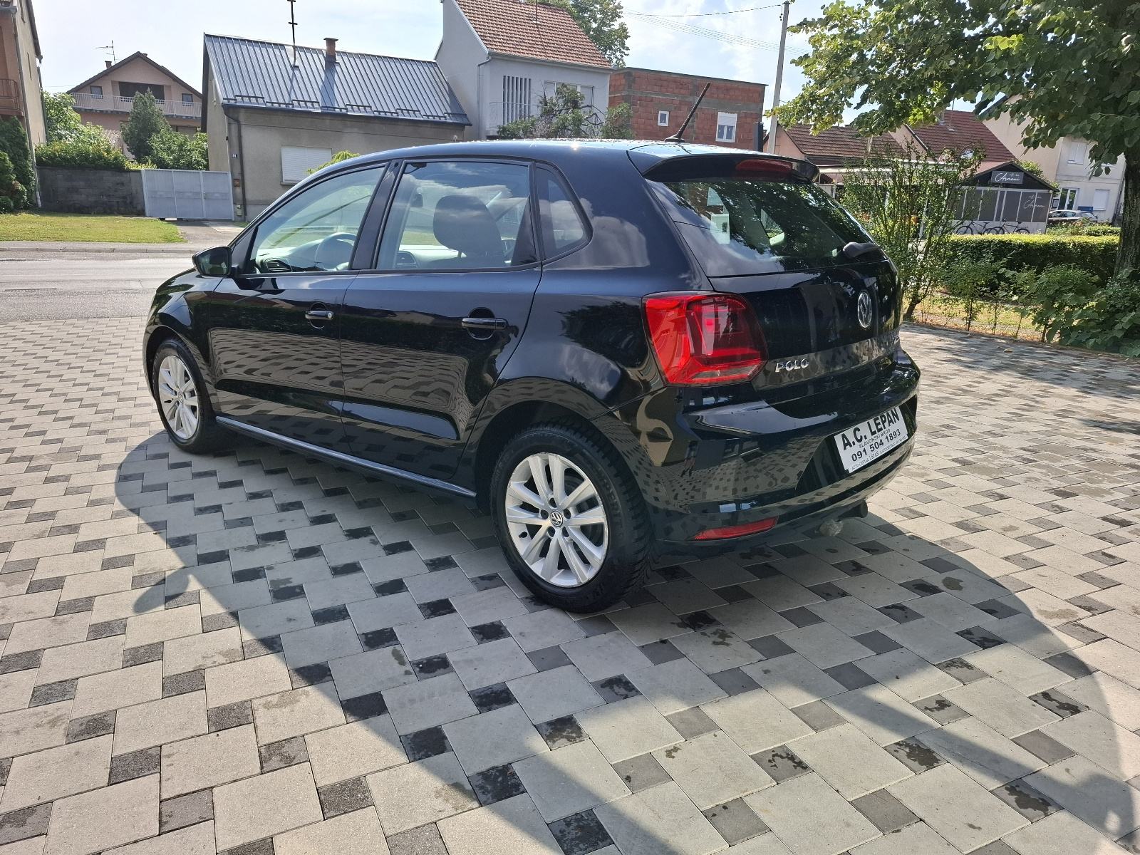 VW Polo SERVISNA 96tkm KLIMA TEMP MF ALU 2016god 1VL TOP, fotografija 5