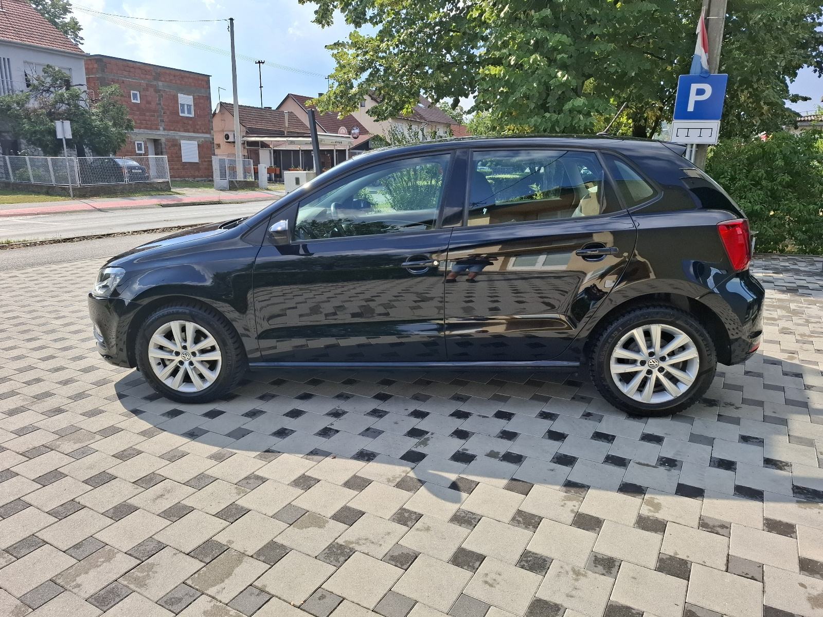 VW Polo SERVISNA 96tkm KLIMA TEMP MF ALU 2016god 1VL TOP, fotografija 4