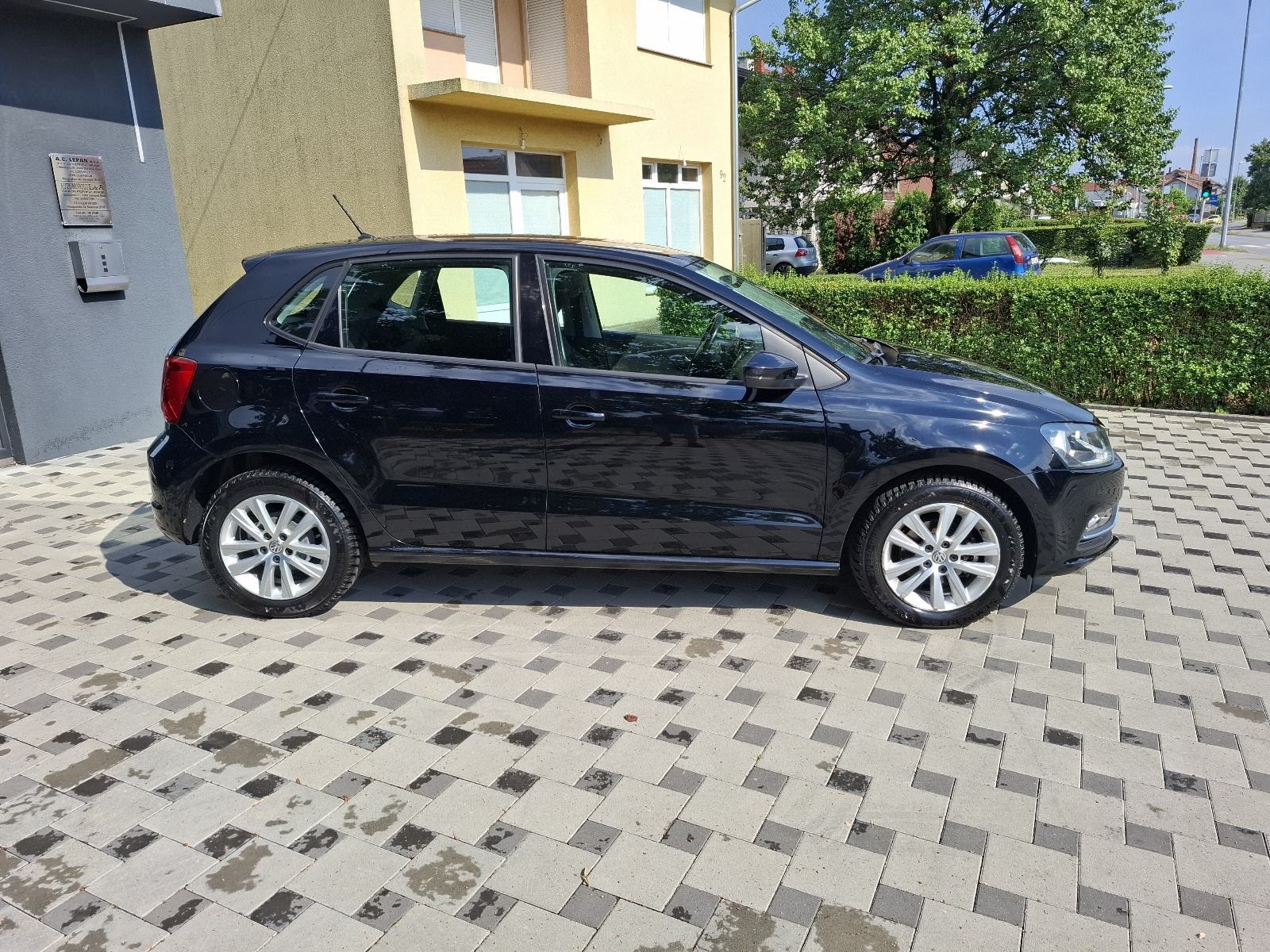 VW Polo SERVISNA 96tkm KLIMA TEMP MF ALU 2016god 1VL TOP, fotografija 3