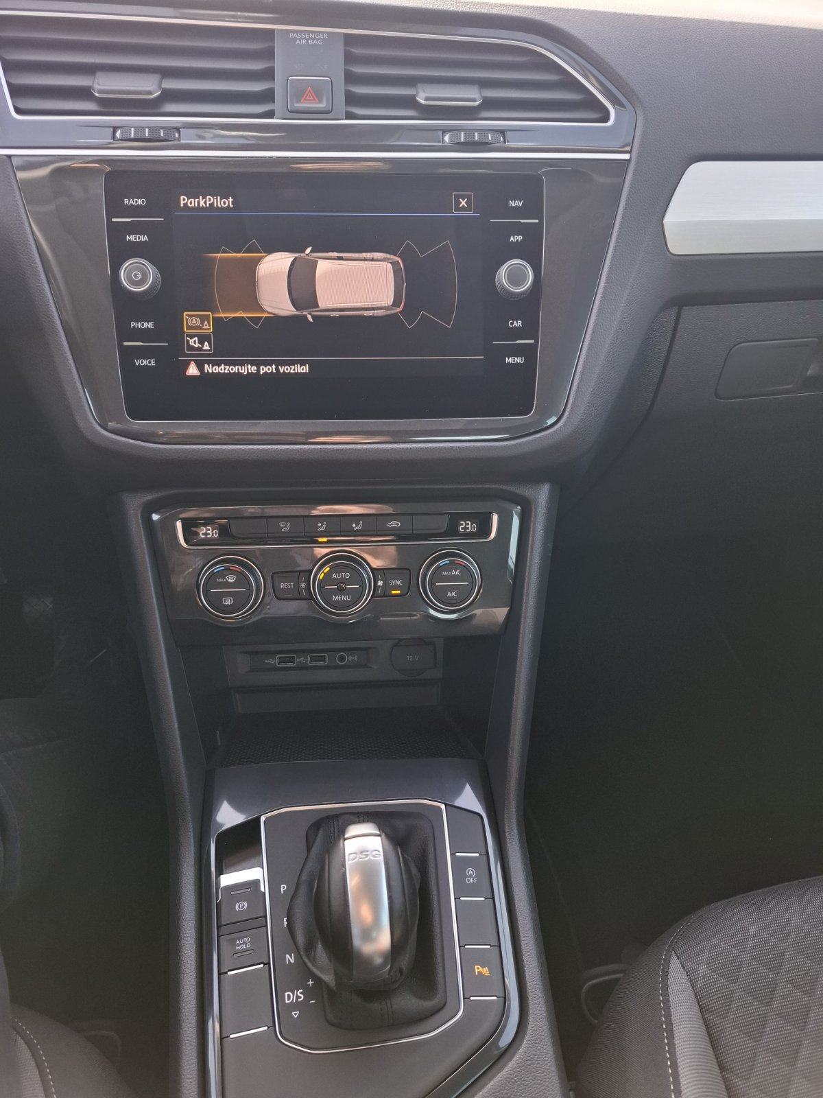 WV TIGUAN 2.0 TDI DSG, F1, AUTOMATIK, SERVISNA, REG.02/2027., fotografija 16