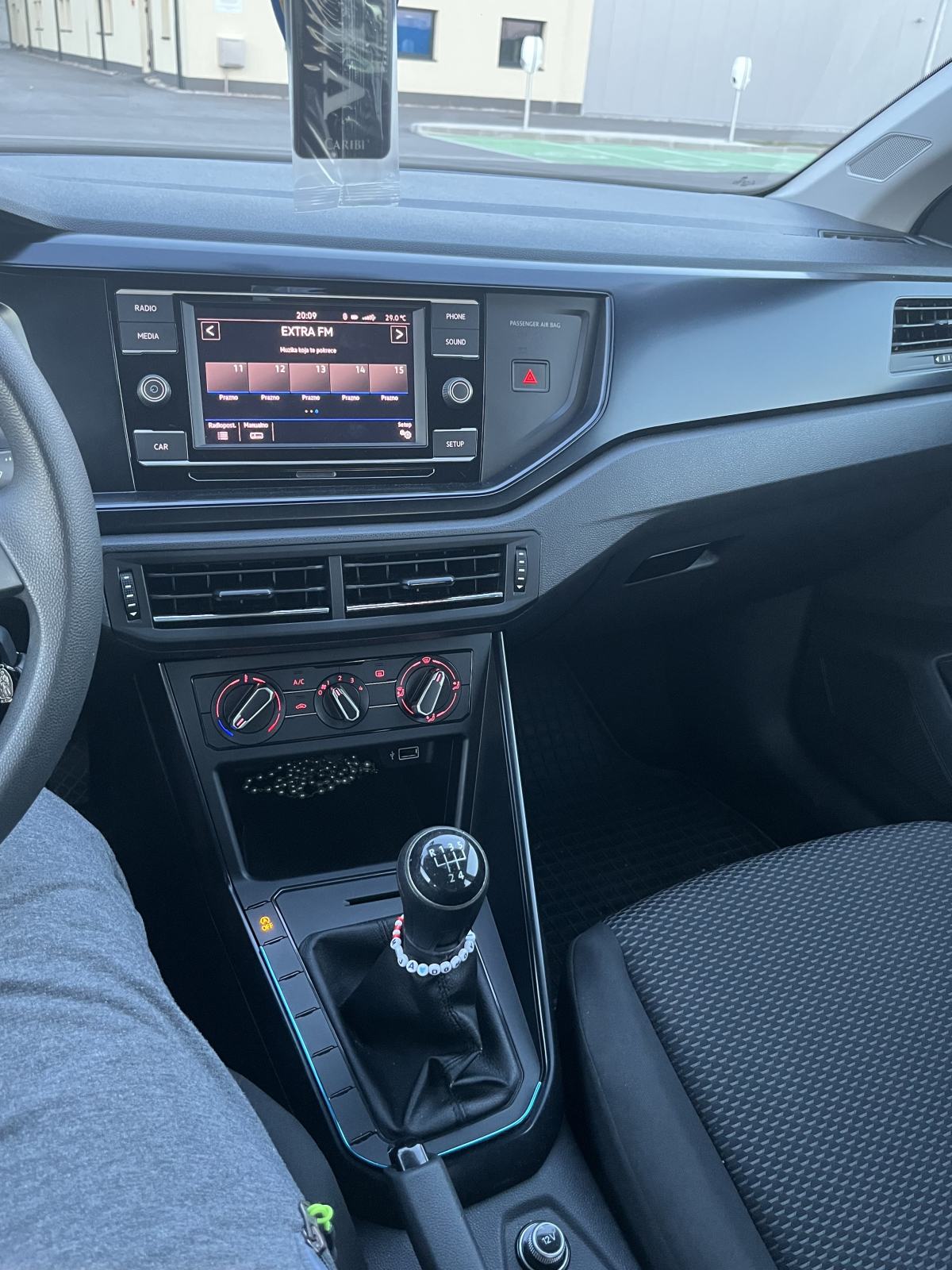 VW Polo 1,0TSI 2018g, fotografija 8