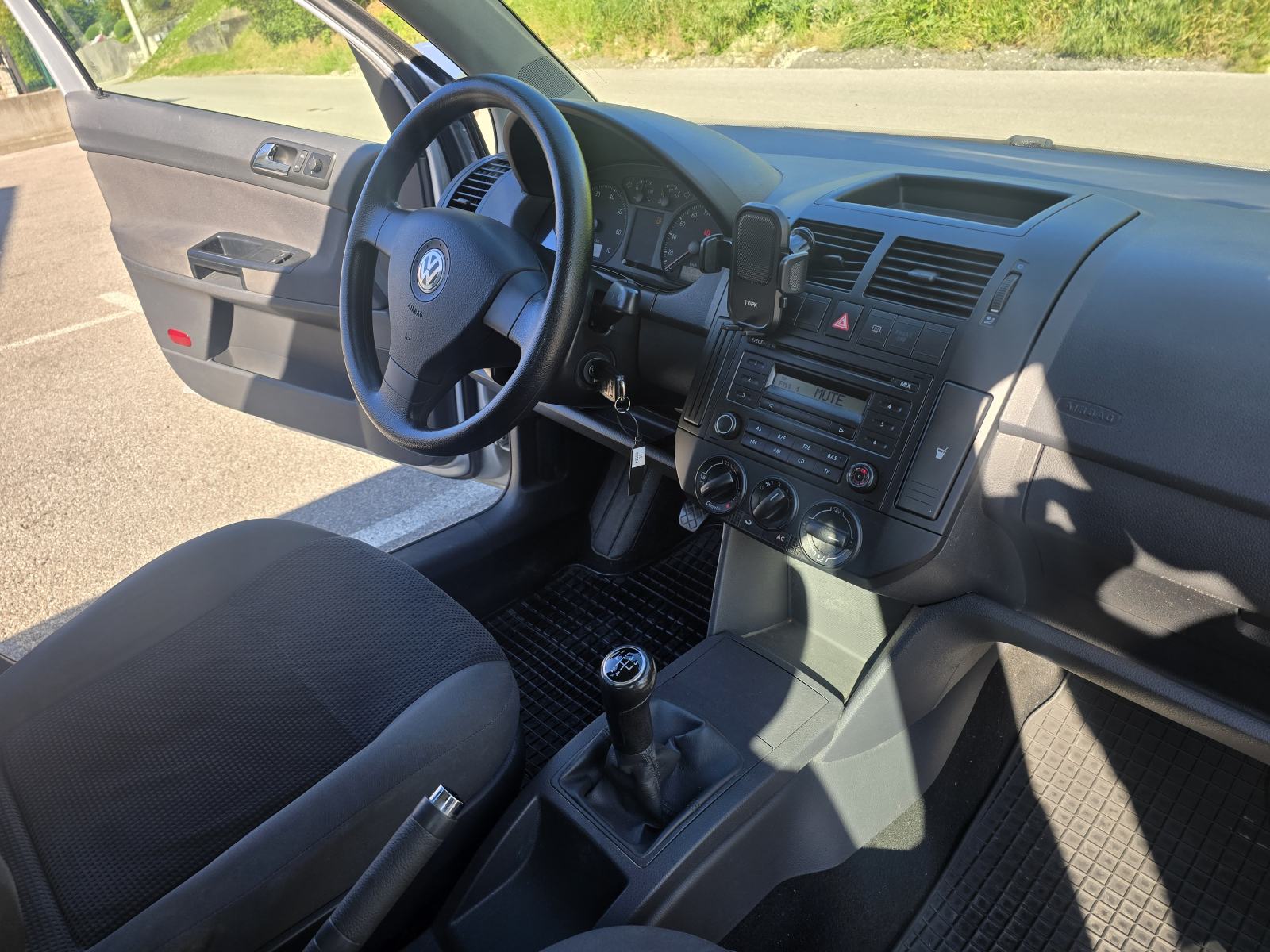 VW Polo 1,2 2009 god reg 3mj 2027 143000 km Ima servisnu knjižicu, fotografija 12