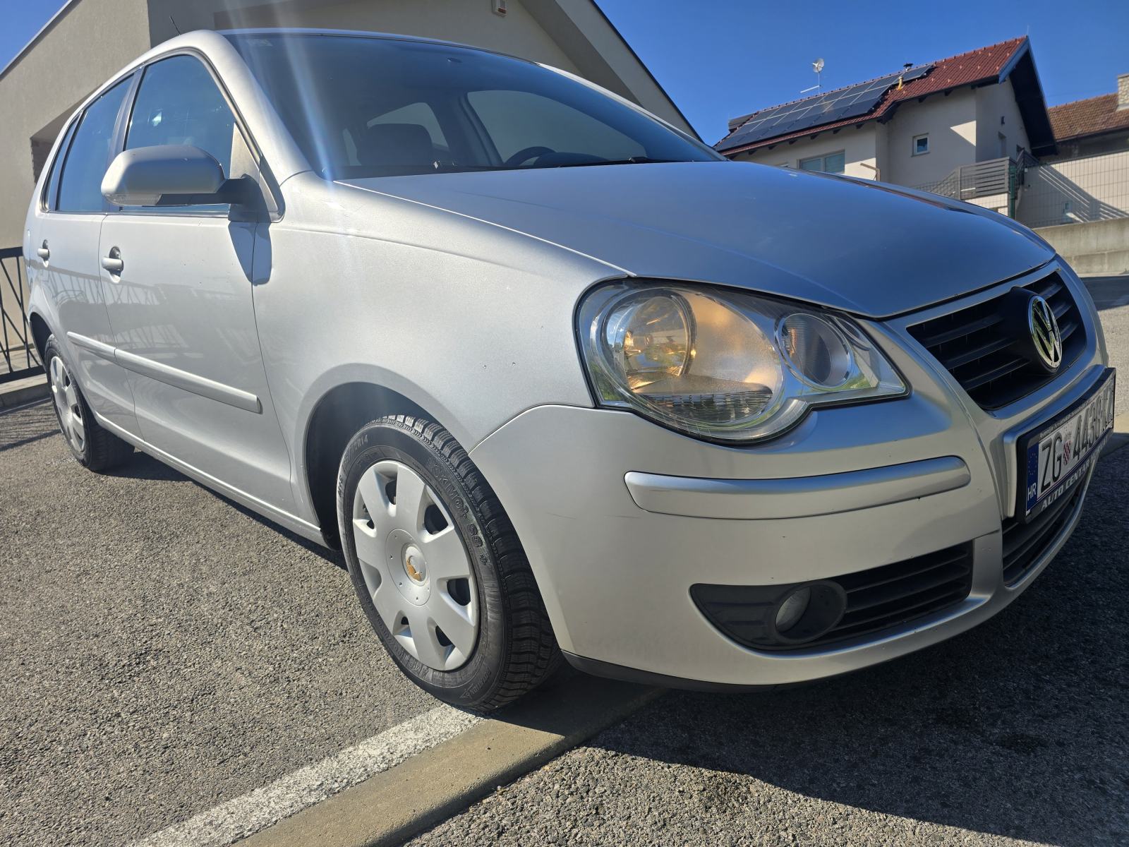 VW Polo 1,2 2009 god reg 3mj 2027 143000 km Ima servisnu knjižicu, fotografija 2