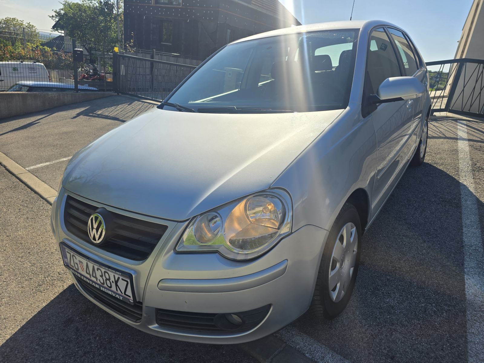 VW Polo 1,2 2009 god reg 3mj 2027 143000 km Ima servisnu knjižicu, fotografija 3